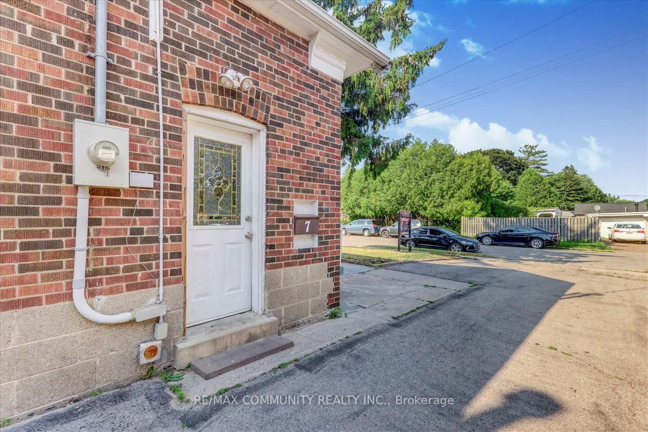 7 Princemere Cres, Toronto, ON M1R3W8 | 3 Bedroom 2 Bathroom Detached House | Image 5