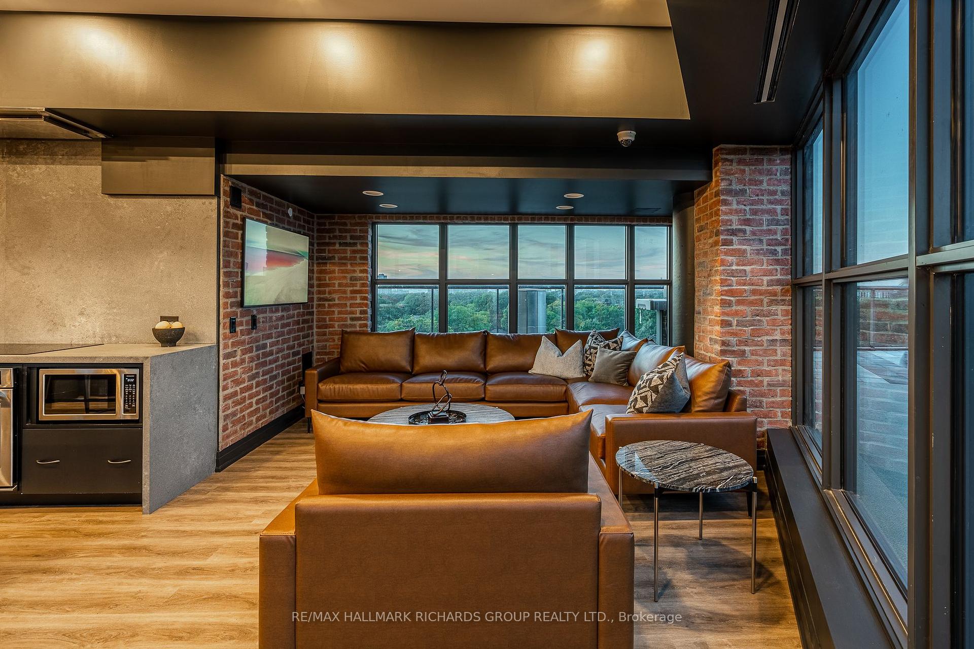 #106 - 1400 Kingston Rd, Toronto, ON M1N1R3 | 2 Bedroom 2 Bathroom Condo Apt | Image 21