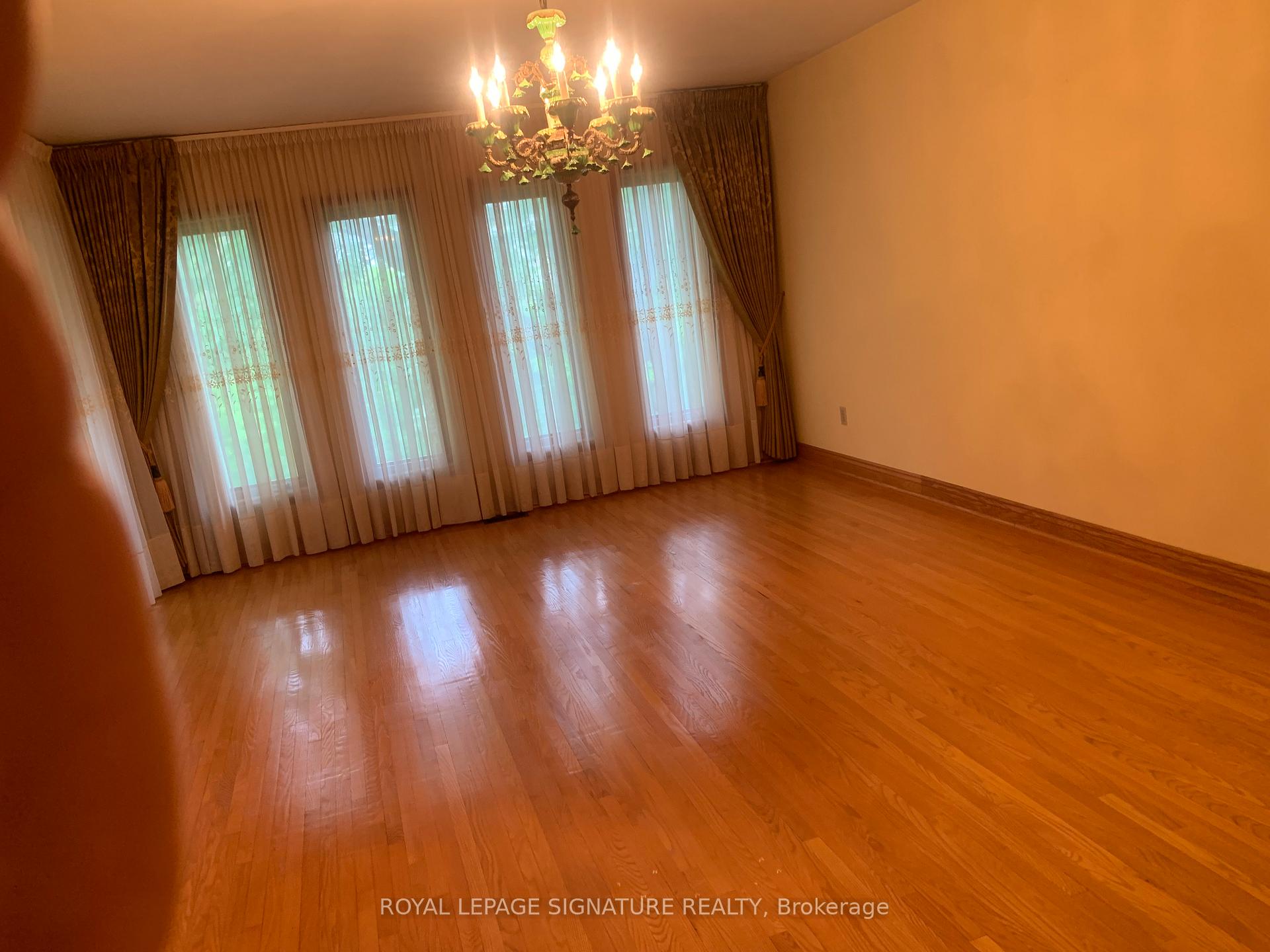 450 O'Connor Dr, Toronto, ON M4J2W6 | 4 Bedroom 5 Bathroom Detached House | Image 11