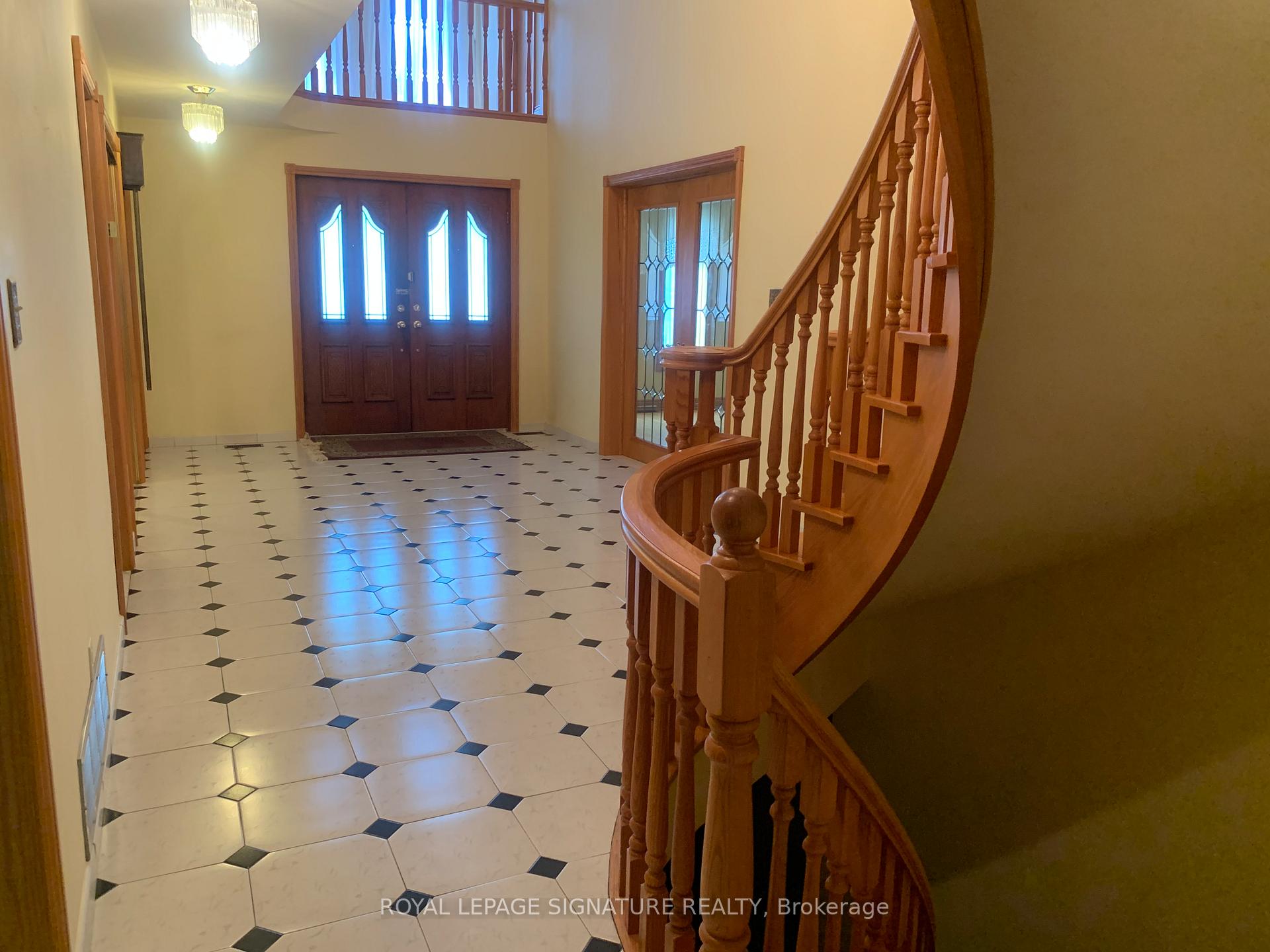 450 O'Connor Dr, Toronto, ON M4J2W6 | 4 Bedroom 5 Bathroom Detached House | Image 5