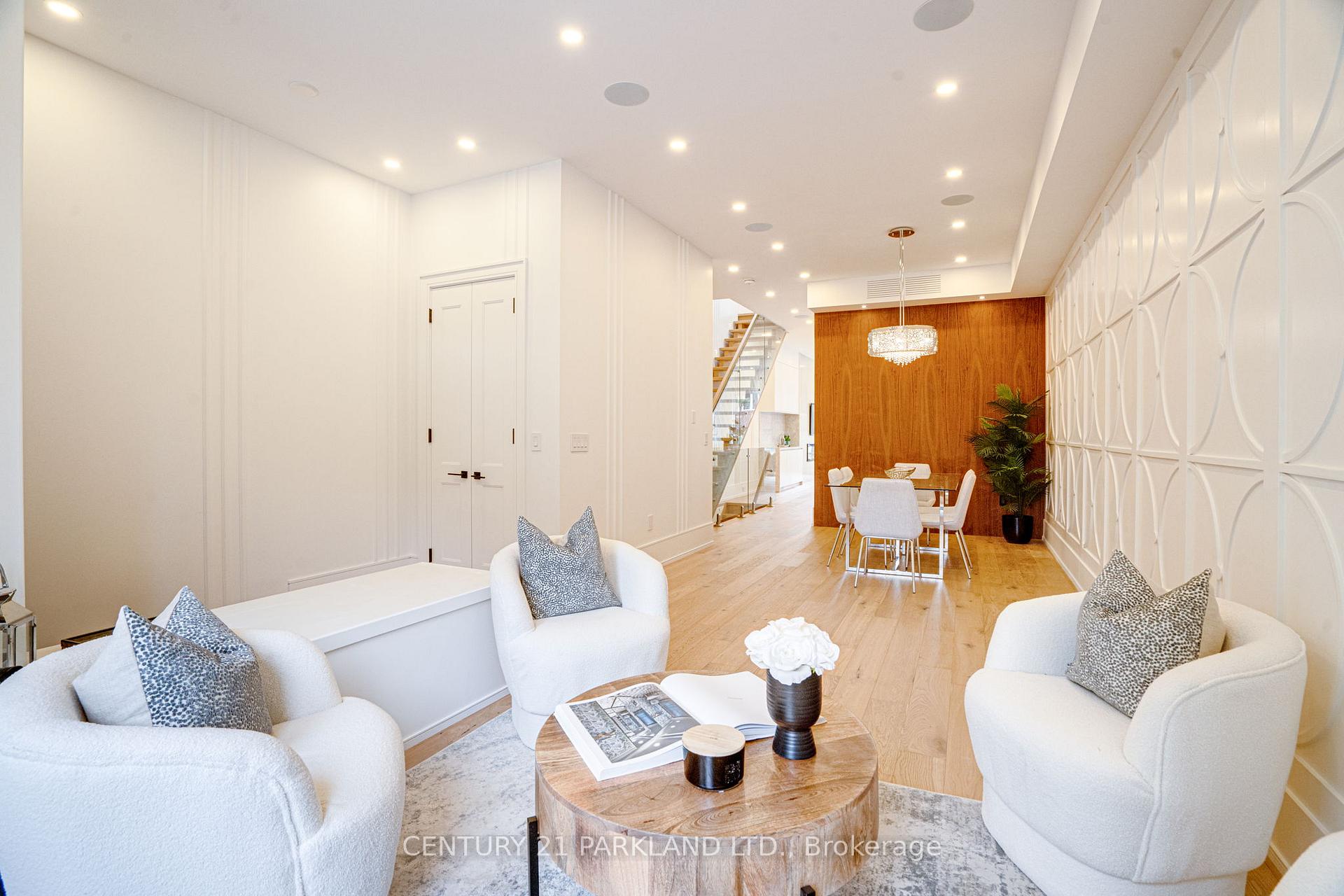 44 Waverley Rd, Toronto, ON M4L3T1 | 4 Bedroom 5 Bathroom Detached House | Image 13