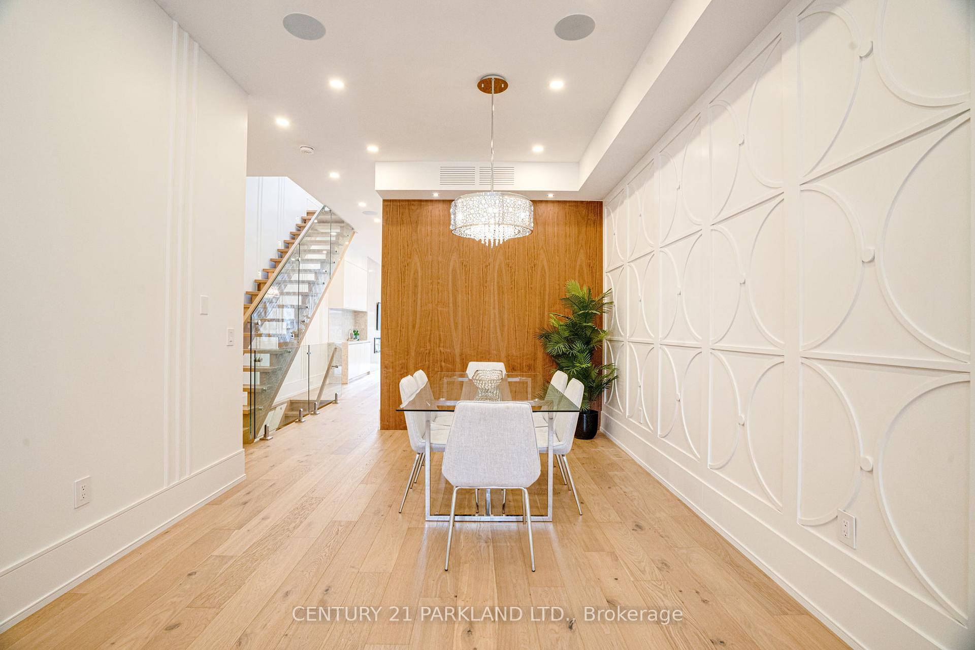 44 Waverley Rd, Toronto, ON M4L3T1 | 4 Bedroom 5 Bathroom Detached House | Image 15