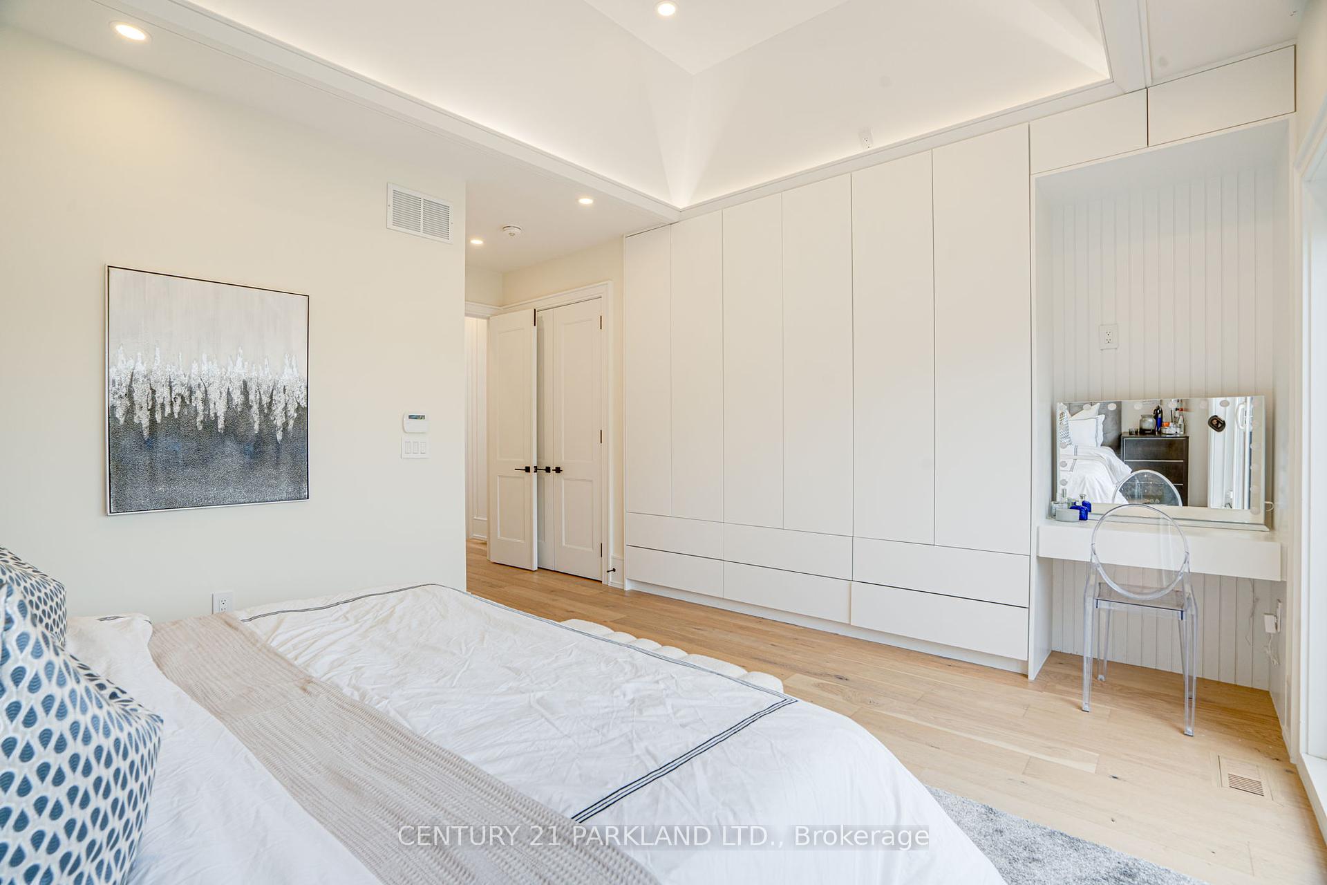 44 Waverley Rd, Toronto, ON M4L3T1 | 4 Bedroom 5 Bathroom Detached House | Image 34