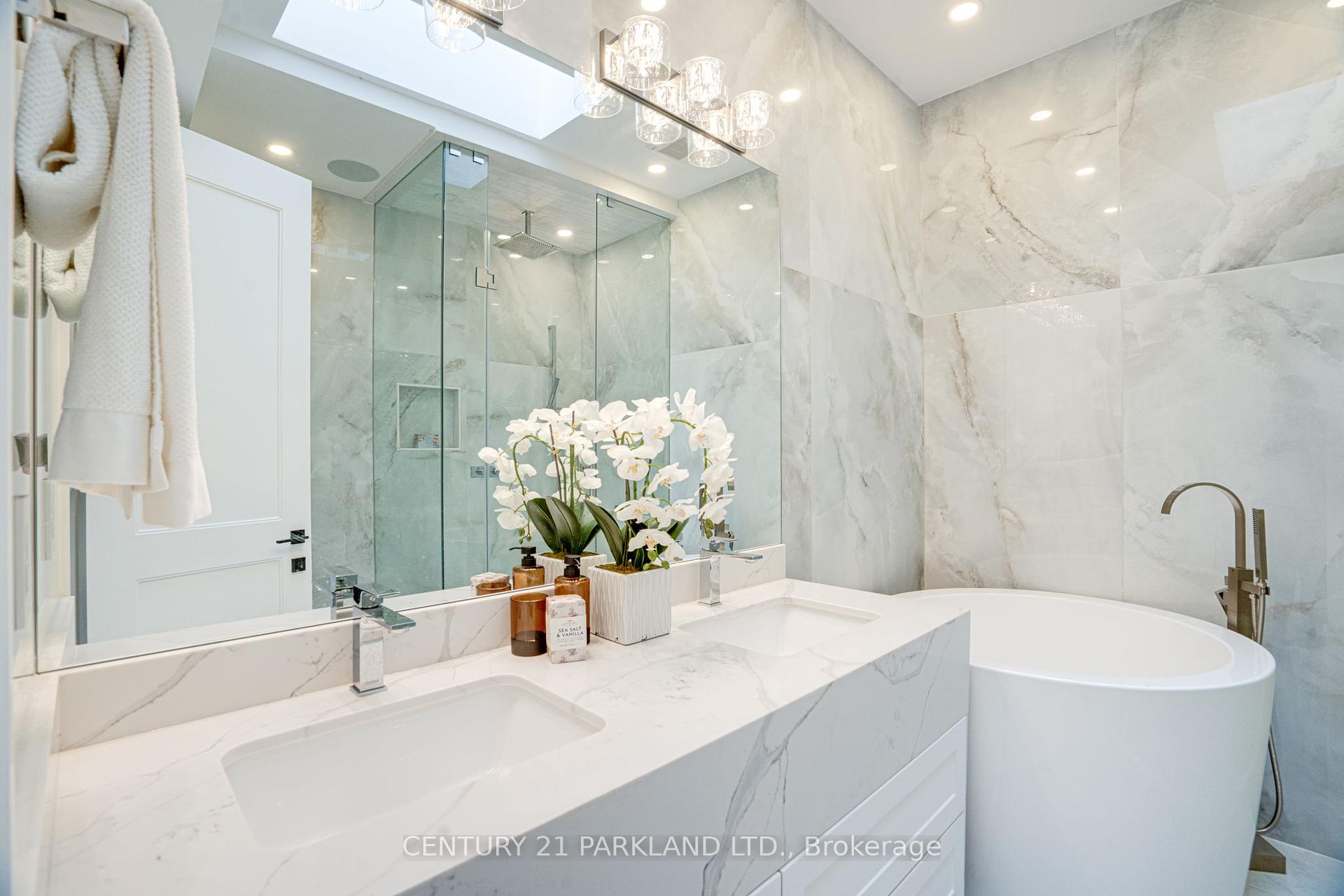 44 Waverley Rd, Toronto, ON M4L3T1 | 4 Bedroom 5 Bathroom Detached House | Image 35