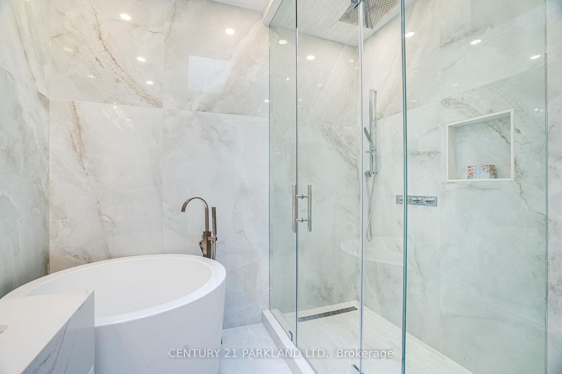 44 Waverley Rd, Toronto, ON M4L3T1 | 4 Bedroom 5 Bathroom Detached House | Image 36