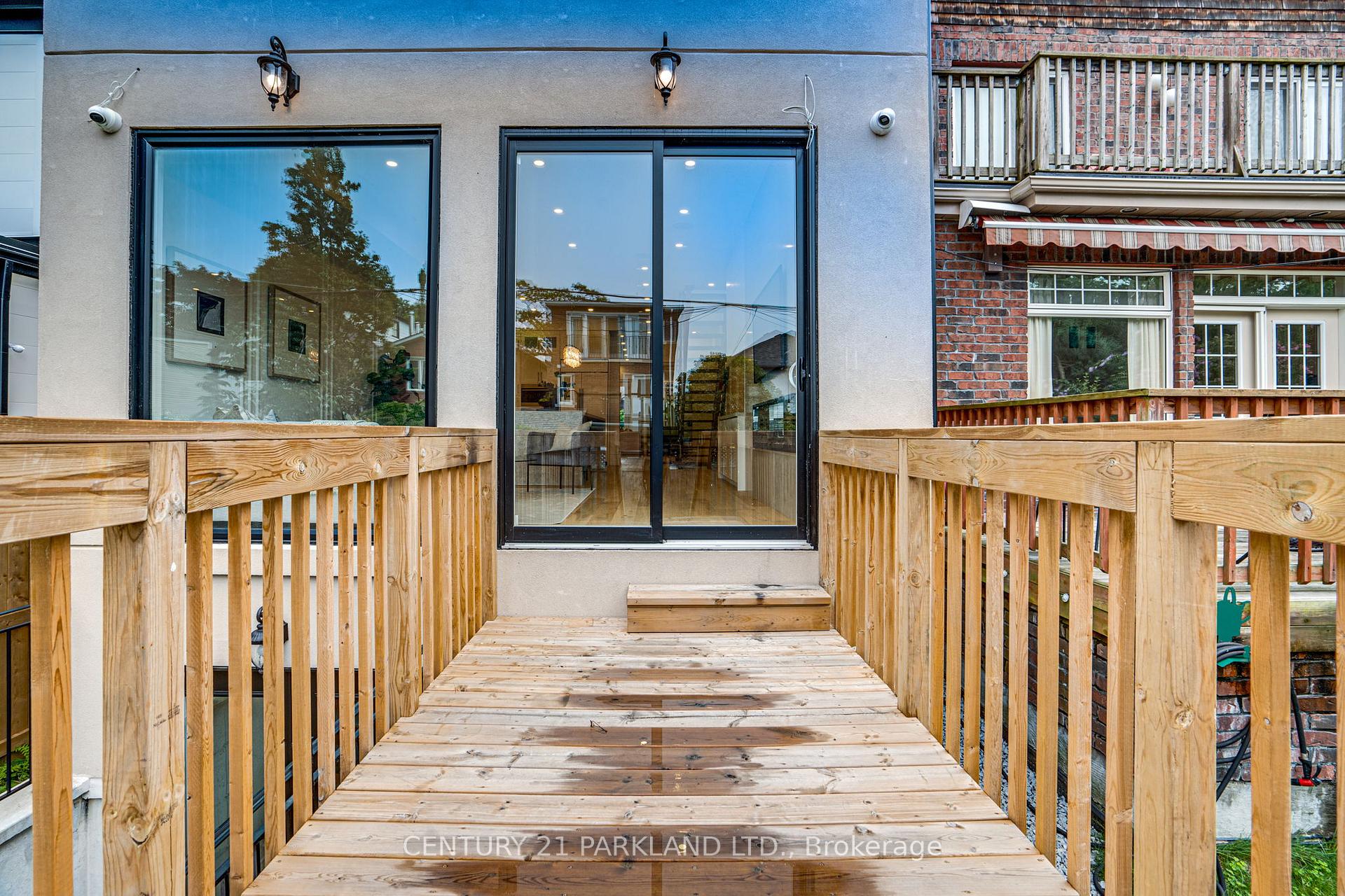 44 Waverley Rd, Toronto, ON M4L3T1 | 4 Bedroom 5 Bathroom Detached House | Image 40