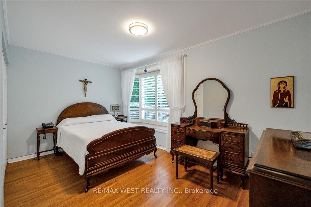 254 Confederation Dr, Toronto, ON M1G1B5 | 3 Bedroom 2 Bathroom Detached House | Image 14