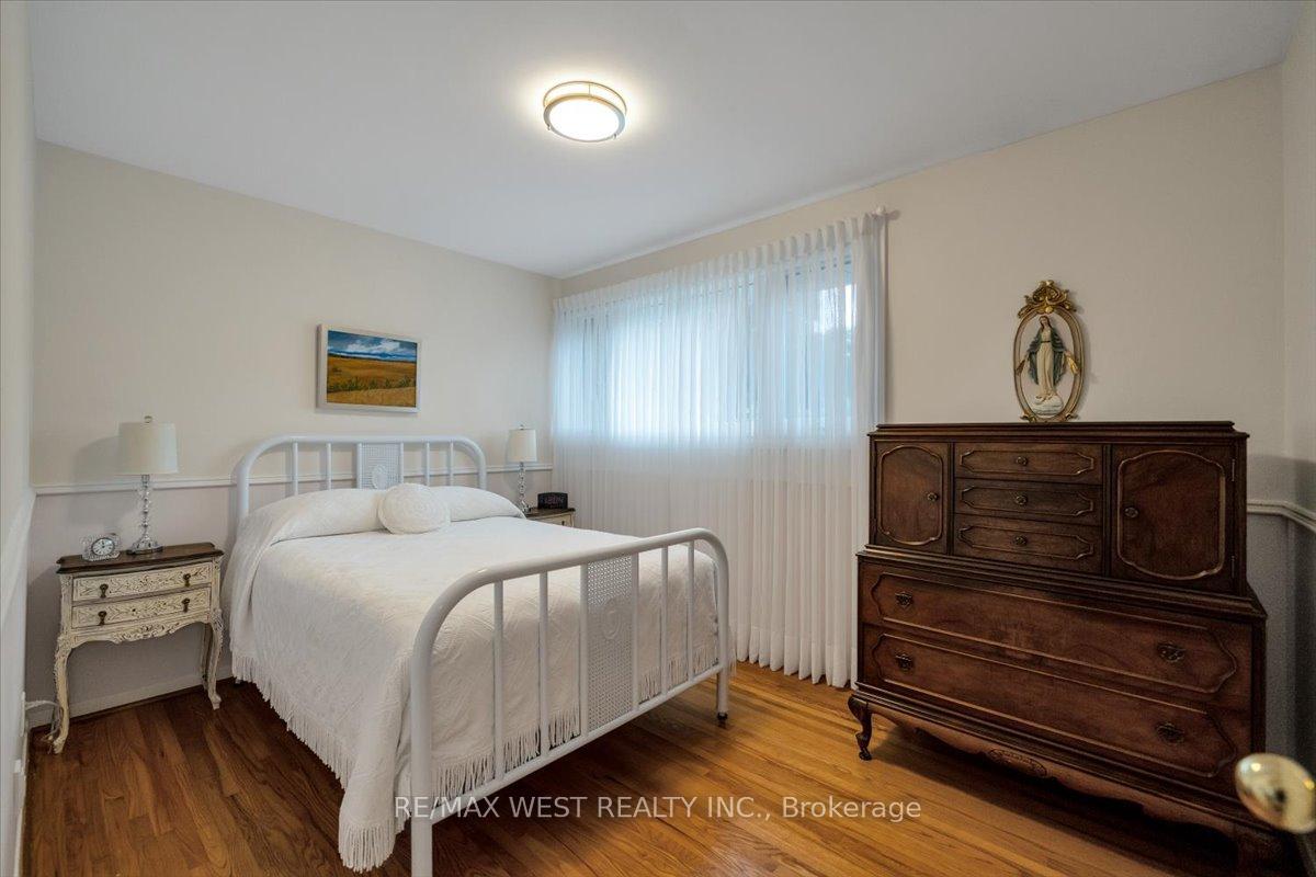 254 Confederation Dr, Toronto, ON M1G1B5 | 3 Bedroom 2 Bathroom Detached House | Image 16