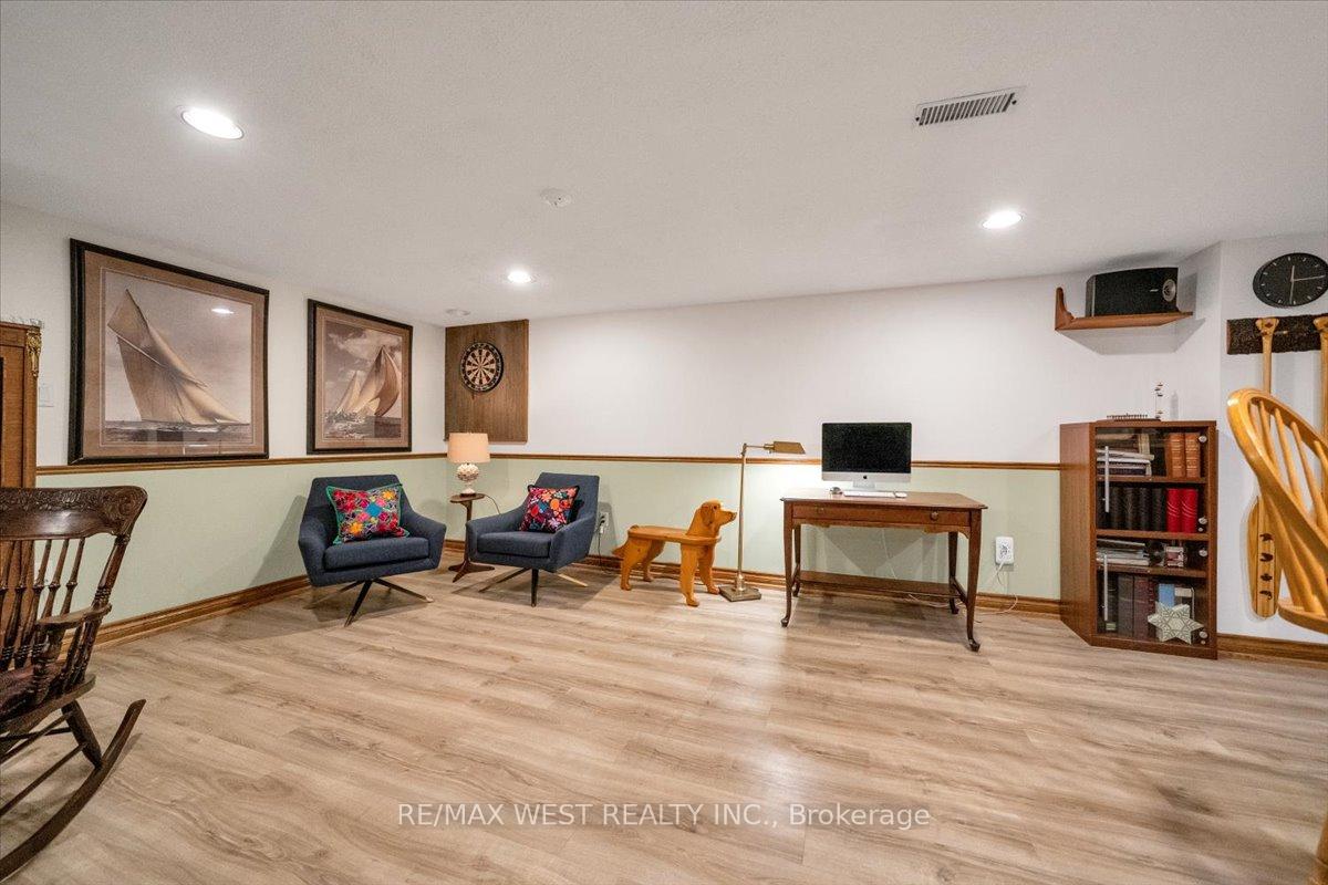 254 Confederation Dr, Toronto, ON M1G1B5 | 3 Bedroom 2 Bathroom Detached House | Image 24