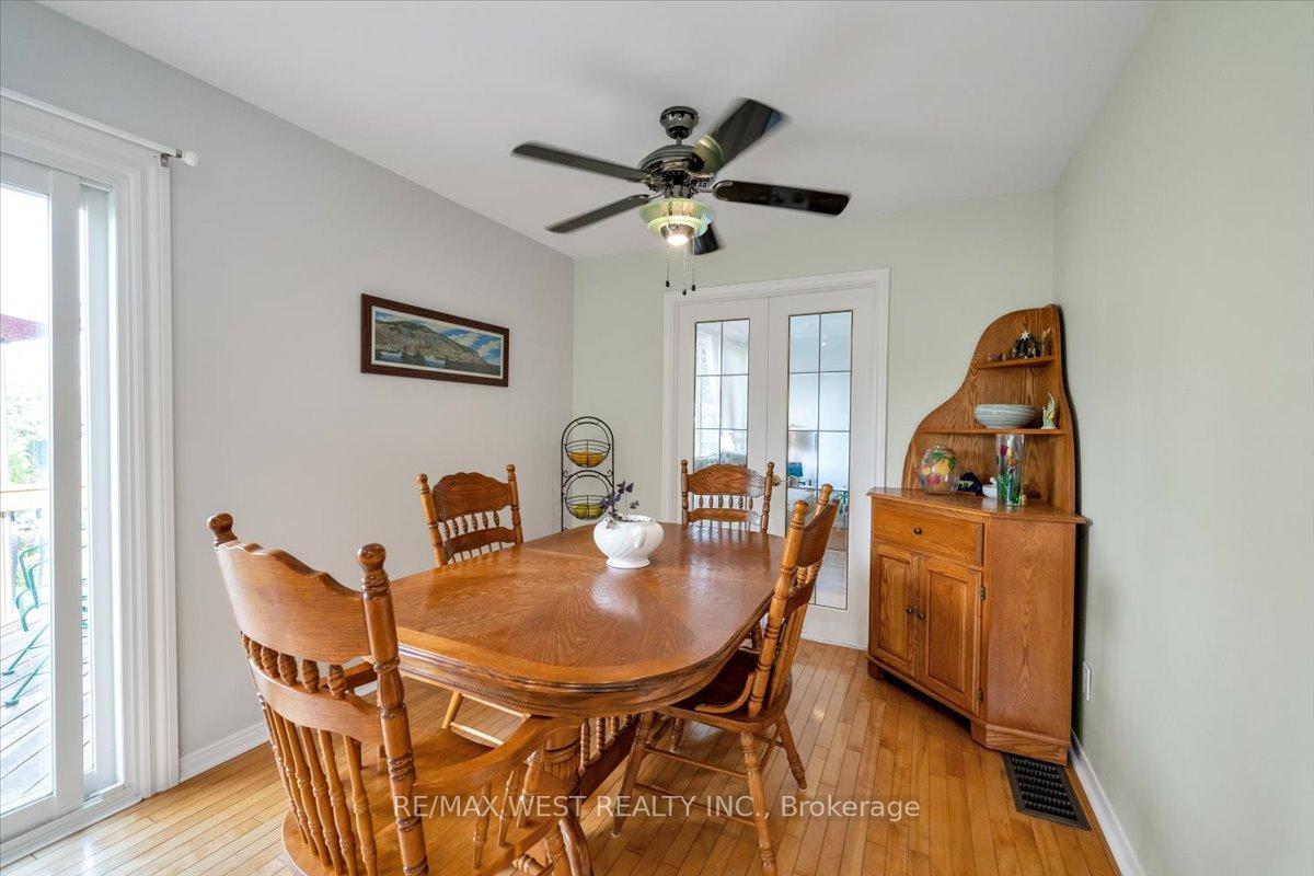 254 Confederation Dr, Toronto, ON M1G1B5 | 3 Bedroom 2 Bathroom Detached House | Image 9