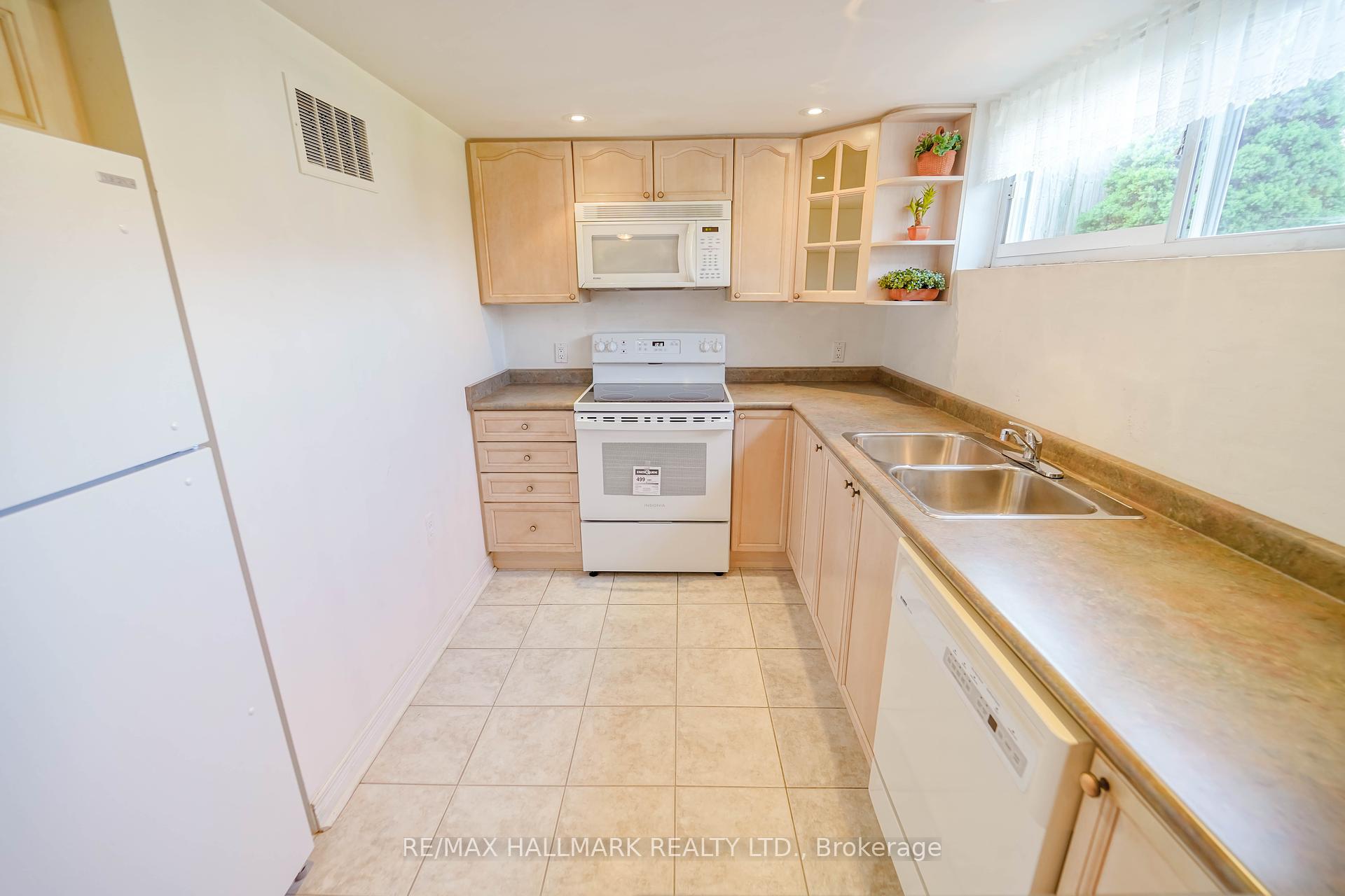 44 Budea Cres, Toronto, ON M1R4V4 | 3 Bedroom 2 Bathroom Detached House | Image 25