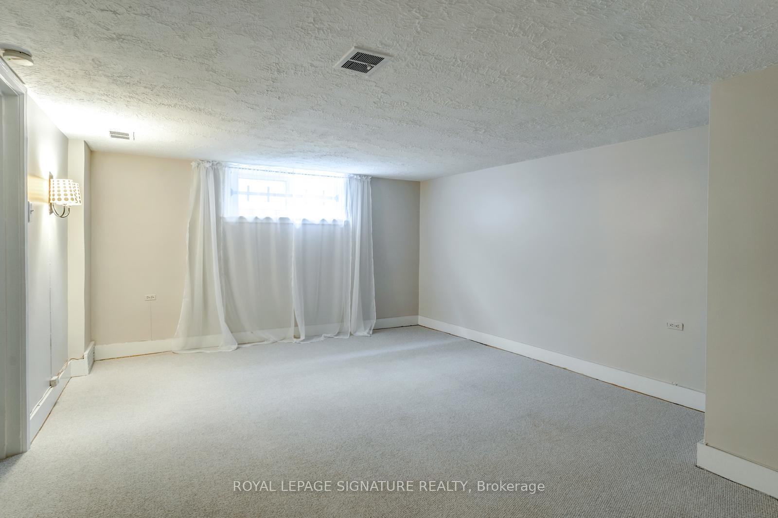 15 Inniswood Dr, Toronto, ON M1R1E4 | 3 Bedroom 2 Bathroom Detached House | Image 19