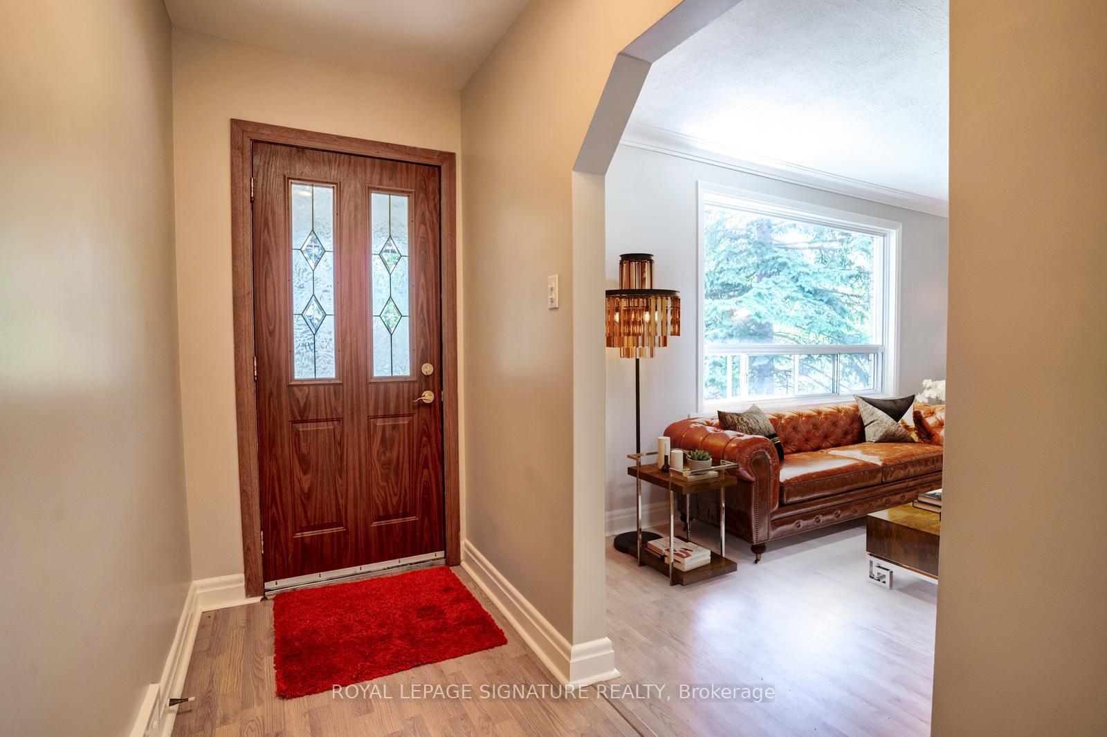 15 Inniswood Dr, Toronto, ON M1R1E4 | 3 Bedroom 2 Bathroom Detached House | Image 4