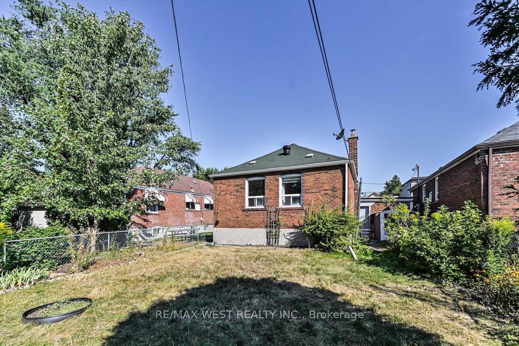 5 Dieppe Rd S, Toronto, ON M4J2K8 | 3 Bedroom 1 Bathroom Detached House | Image 7