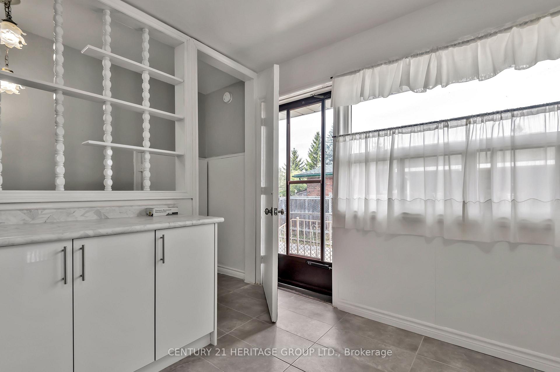 12 Kitson Dr, Toronto, ON M1M3C8 | 3 Bedroom 2 Bathroom Detached House | Image 10