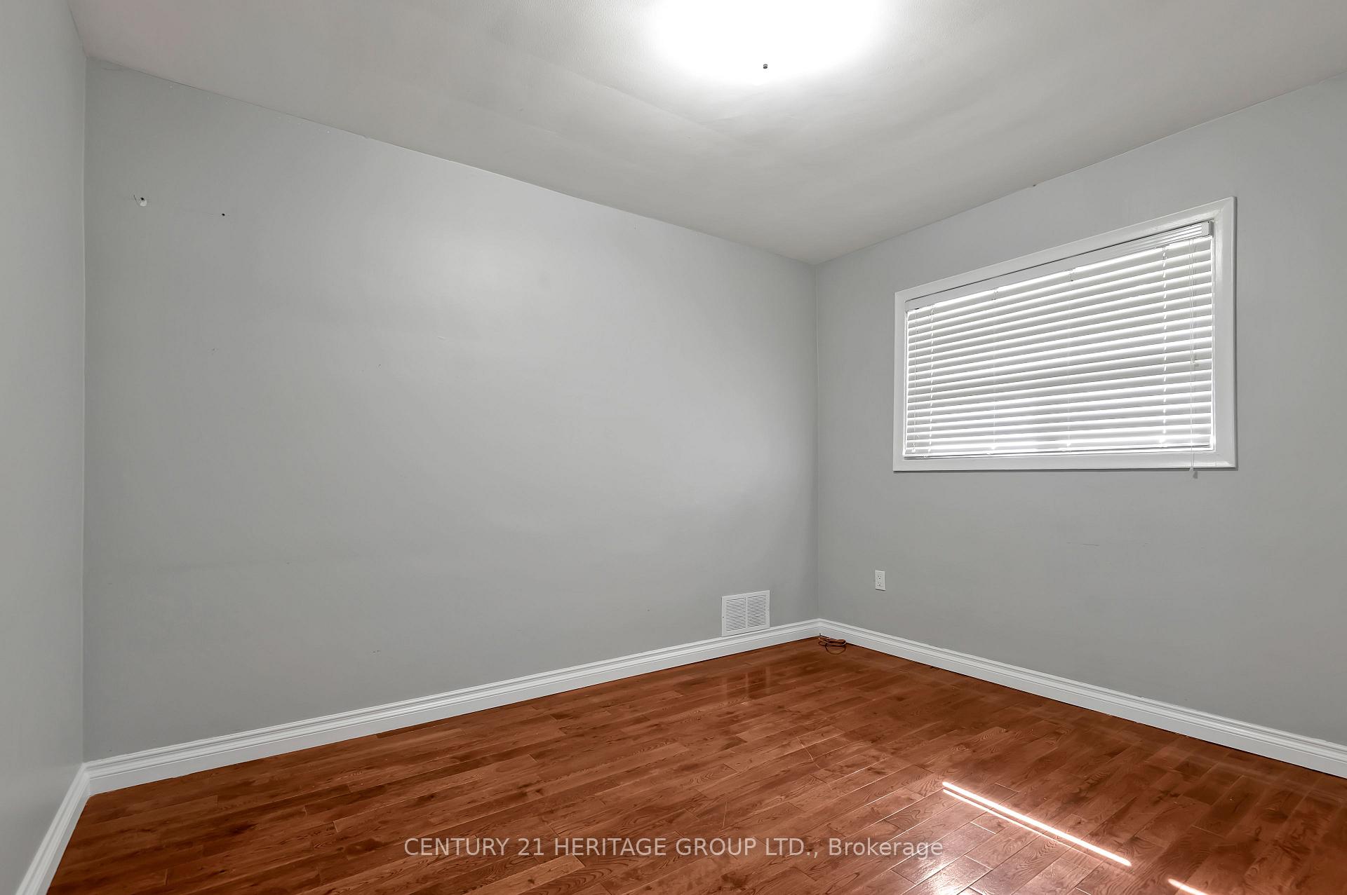 12 Kitson Dr, Toronto, ON M1M3C8 | 3 Bedroom 2 Bathroom Detached House | Image 14