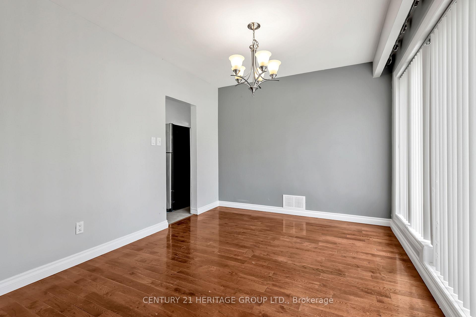 12 Kitson Dr, Toronto, ON M1M3C8 | 3 Bedroom 2 Bathroom Detached House | Image 6