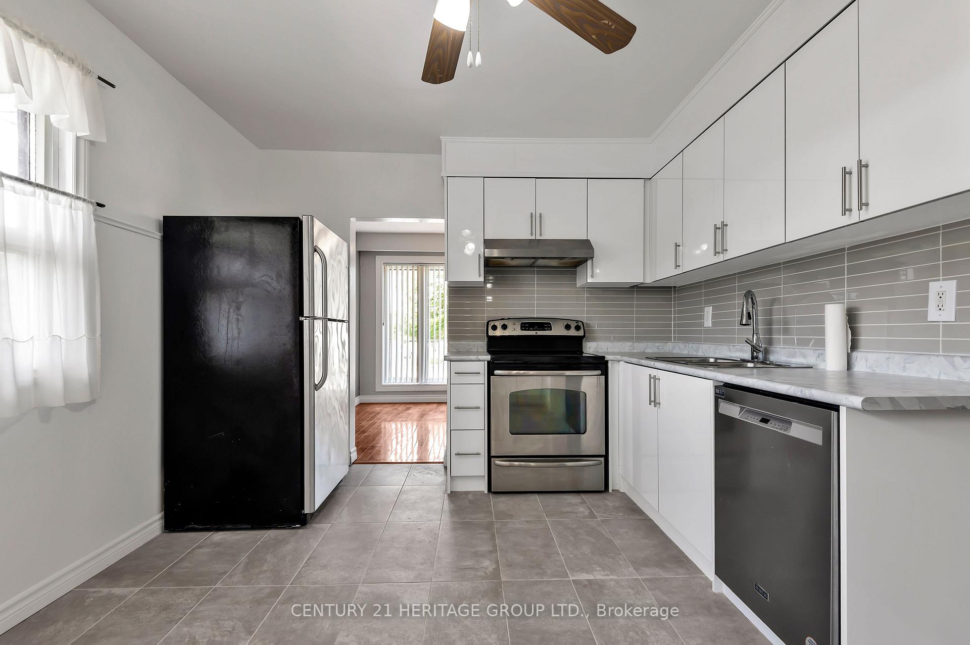 12 Kitson Dr, Toronto, ON M1M3C8 | 3 Bedroom 2 Bathroom Detached House | Image 9