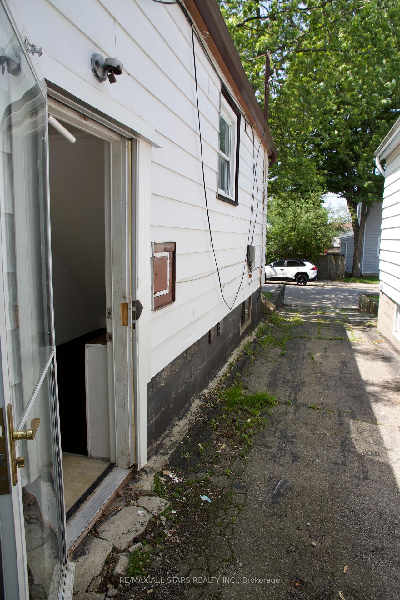 29 North Woodrow Blvd, Toronto, ON M1K1W2 | 2 Bedroom 2 Bathroom Detached House | Image 14