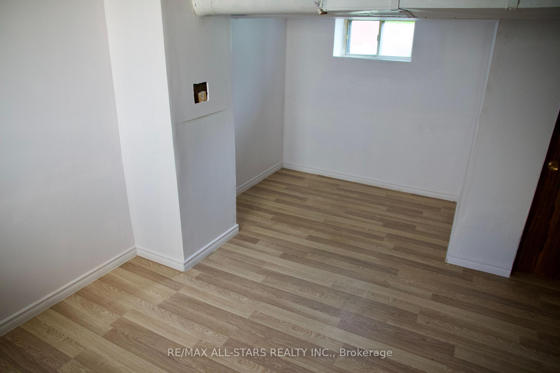 29 North Woodrow Blvd, Toronto, ON M1K1W2 | 2 Bedroom 2 Bathroom Detached House | Image 17