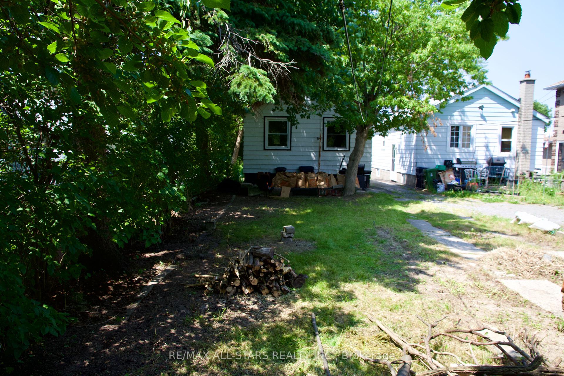 29 North Woodrow Blvd, Toronto, ON M1K1W2 | 2 Bedroom 2 Bathroom Detached House | Image 2