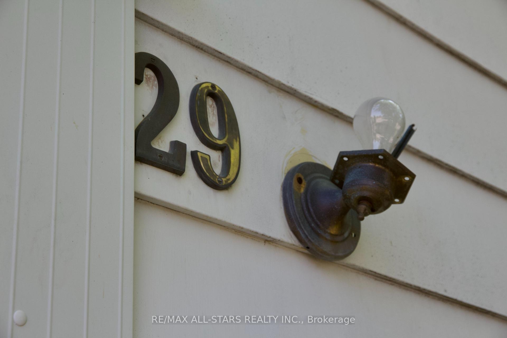 29 North Woodrow Blvd, Toronto, ON M1K1W2 | 2 Bedroom 2 Bathroom Detached House | Image 5