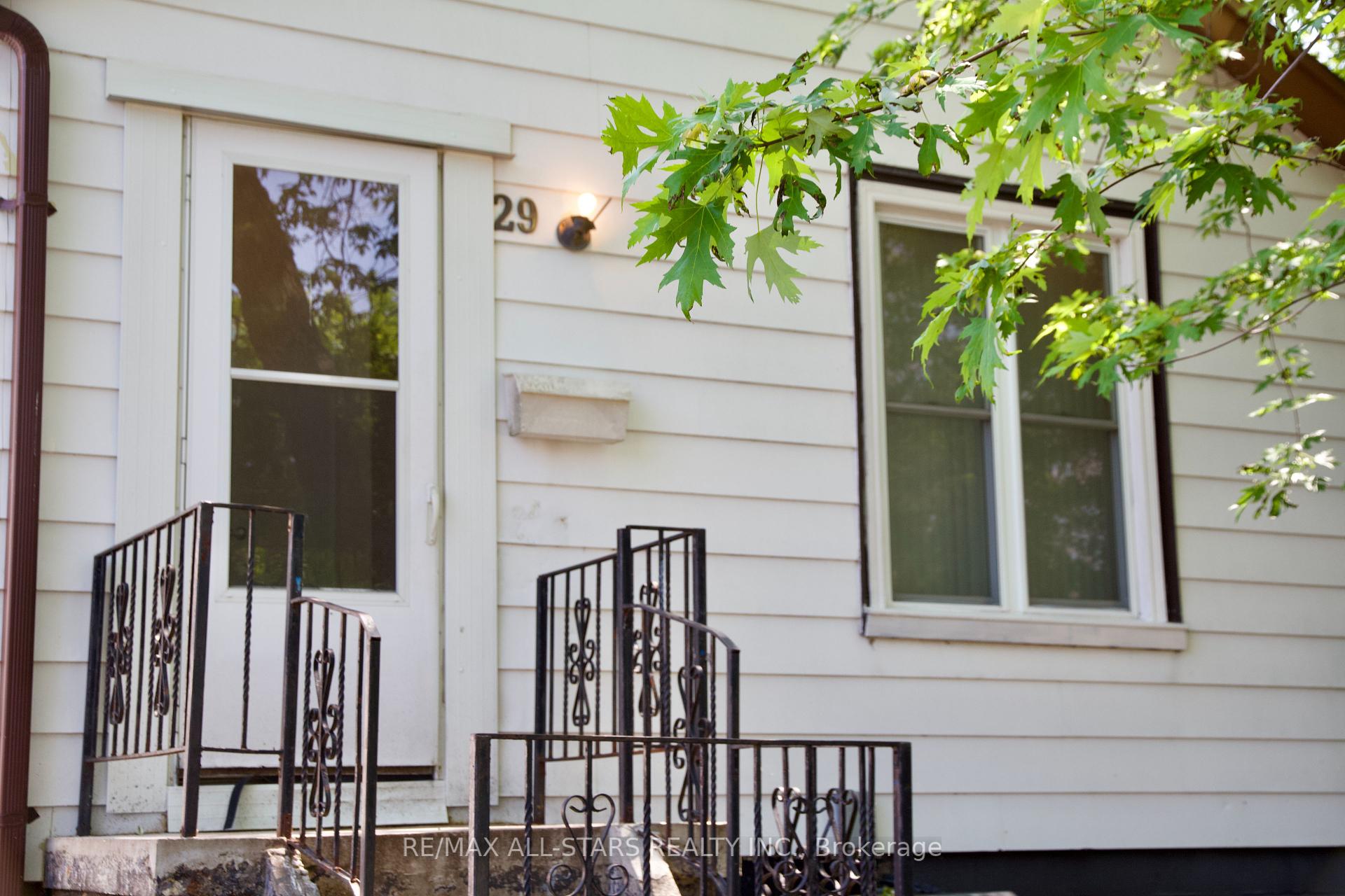 29 North Woodrow Blvd, Toronto, ON M1K1W2 | 2 Bedroom 2 Bathroom Detached House | Image 9