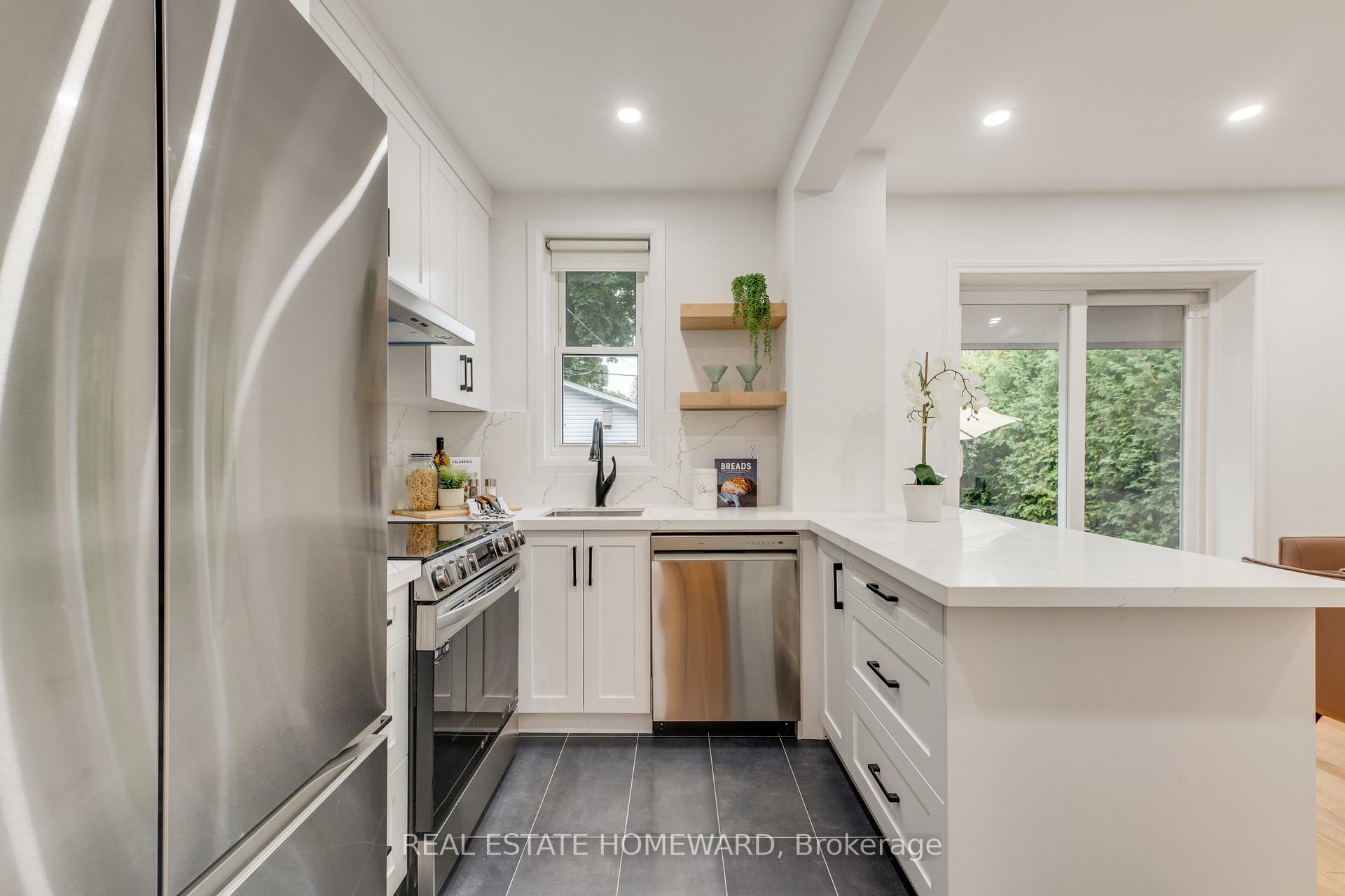 24 Avalon Blvd, Toronto, ON M1N3J2 | 3 Bedroom 2 Bathroom Detached House | Image 17