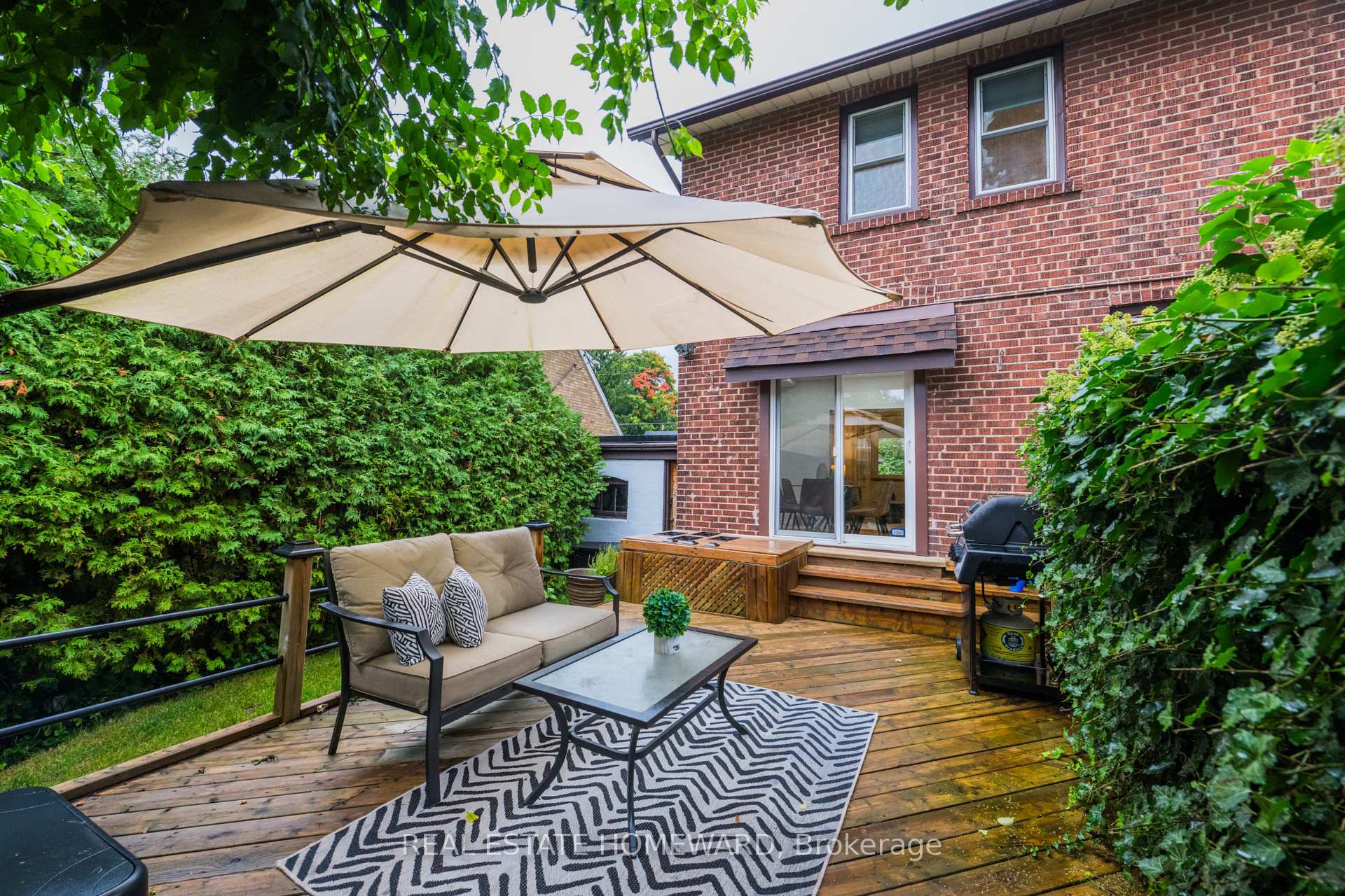 24 Avalon Blvd, Toronto, ON M1N3J2 | 3 Bedroom 2 Bathroom Detached House | Image 37