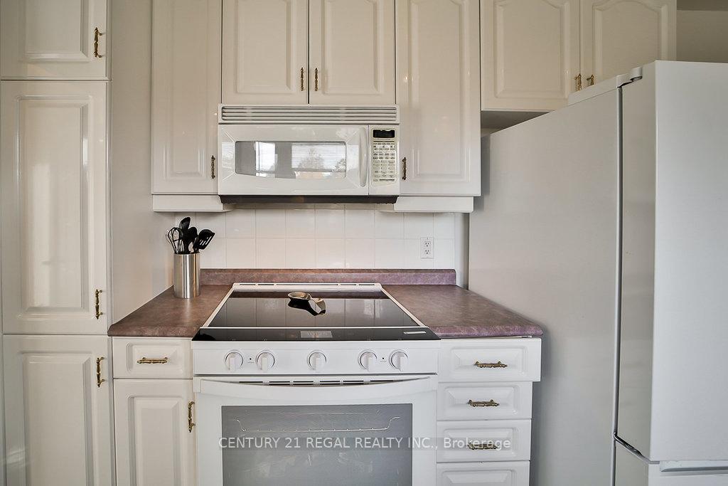 56 Somerdale Sq, Toronto, ON M1E1N1 | 3 Bedroom 3 Bathroom Detached House | Image 11