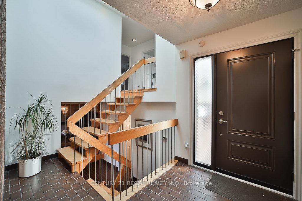 56 Somerdale Sq, Toronto, ON M1E1N1 | 3 Bedroom 3 Bathroom Detached House | Image 14