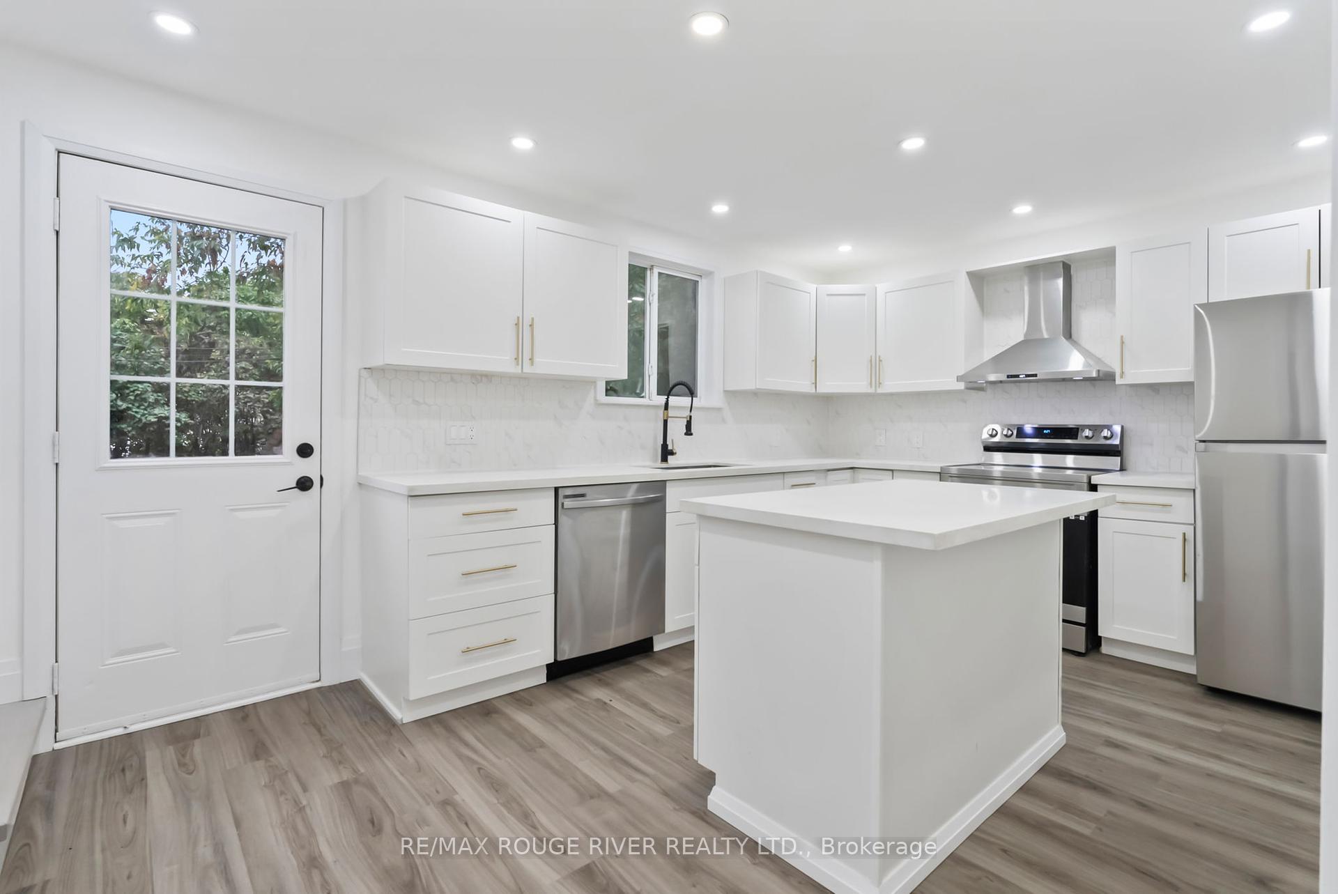 449 Drew St, Oshawa, ON L1H5B6 | 2 Bedroom 2 Bathroom Detached House | Image 11