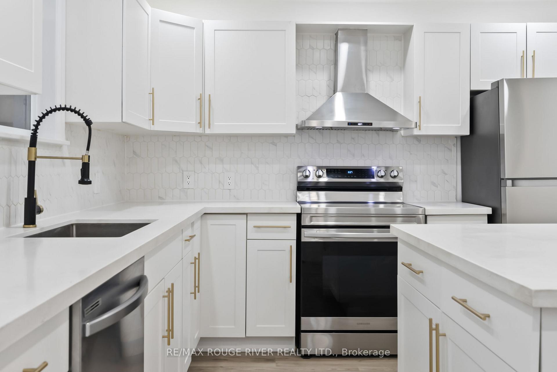 449 Drew St, Oshawa, ON L1H5B6 | 2 Bedroom 2 Bathroom Detached House | Image 13