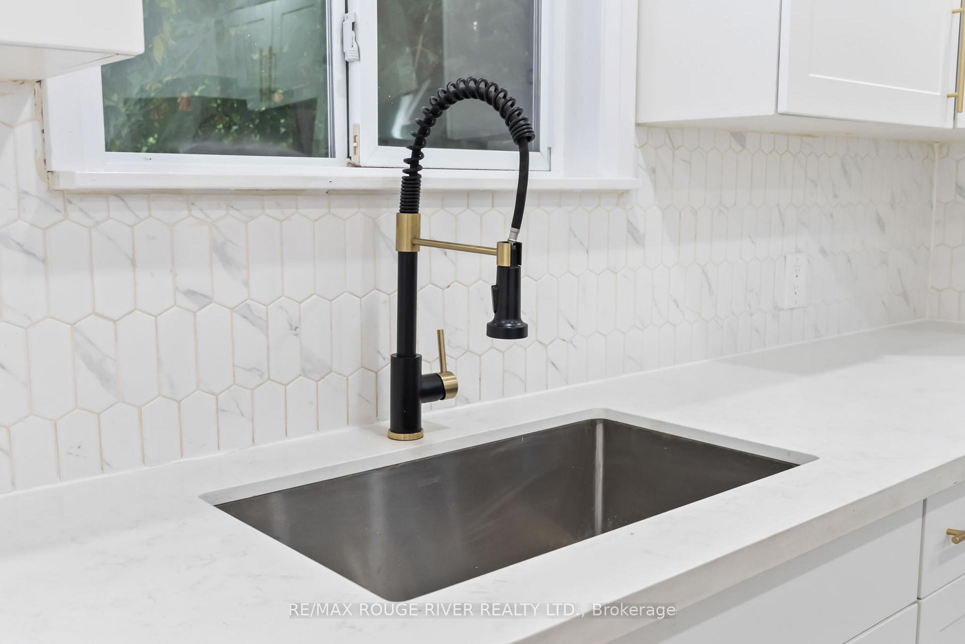 449 Drew St, Oshawa, ON L1H5B6 | 2 Bedroom 2 Bathroom Detached House | Image 15