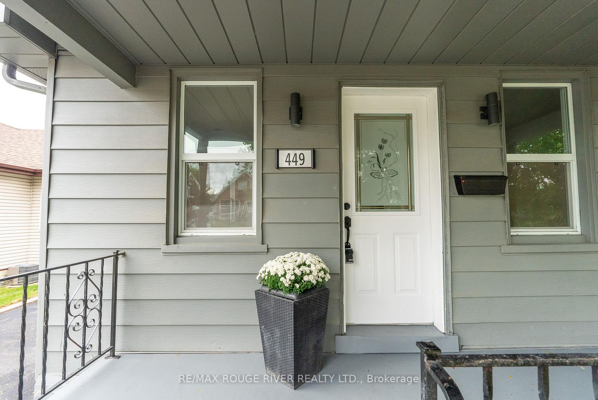 449 Drew St, Oshawa, ON L1H5B6 | 2 Bedroom 2 Bathroom Detached House | Image 2