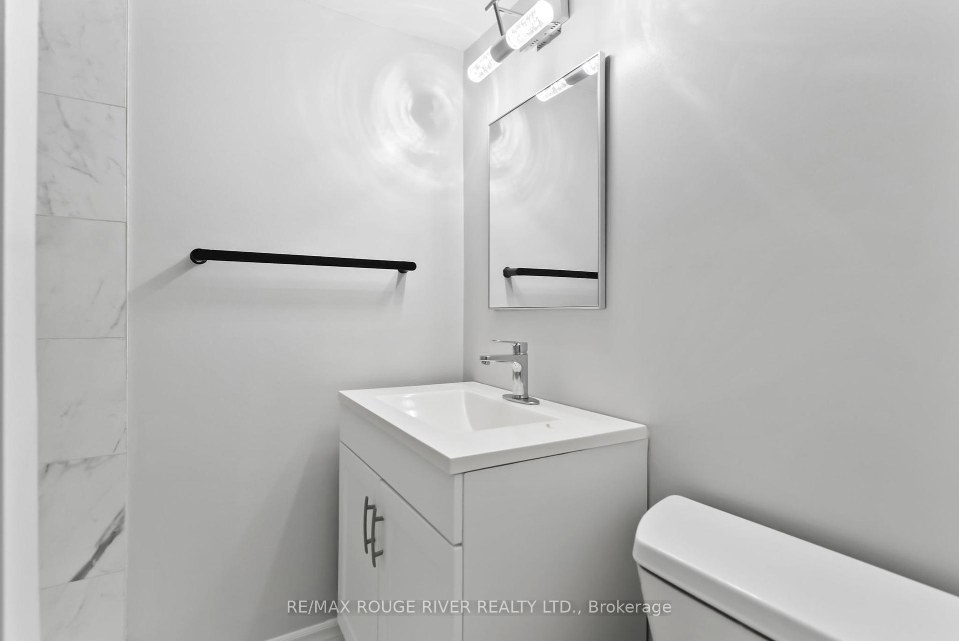 449 Drew St, Oshawa, ON L1H5B6 | 2 Bedroom 2 Bathroom Detached House | Image 31