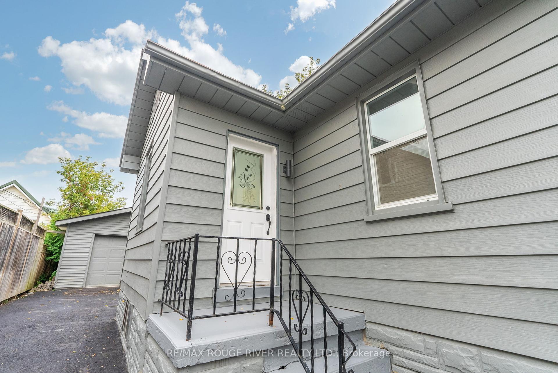 449 Drew St, Oshawa, ON L1H5B6 | 2 Bedroom 2 Bathroom Detached House | Image 35