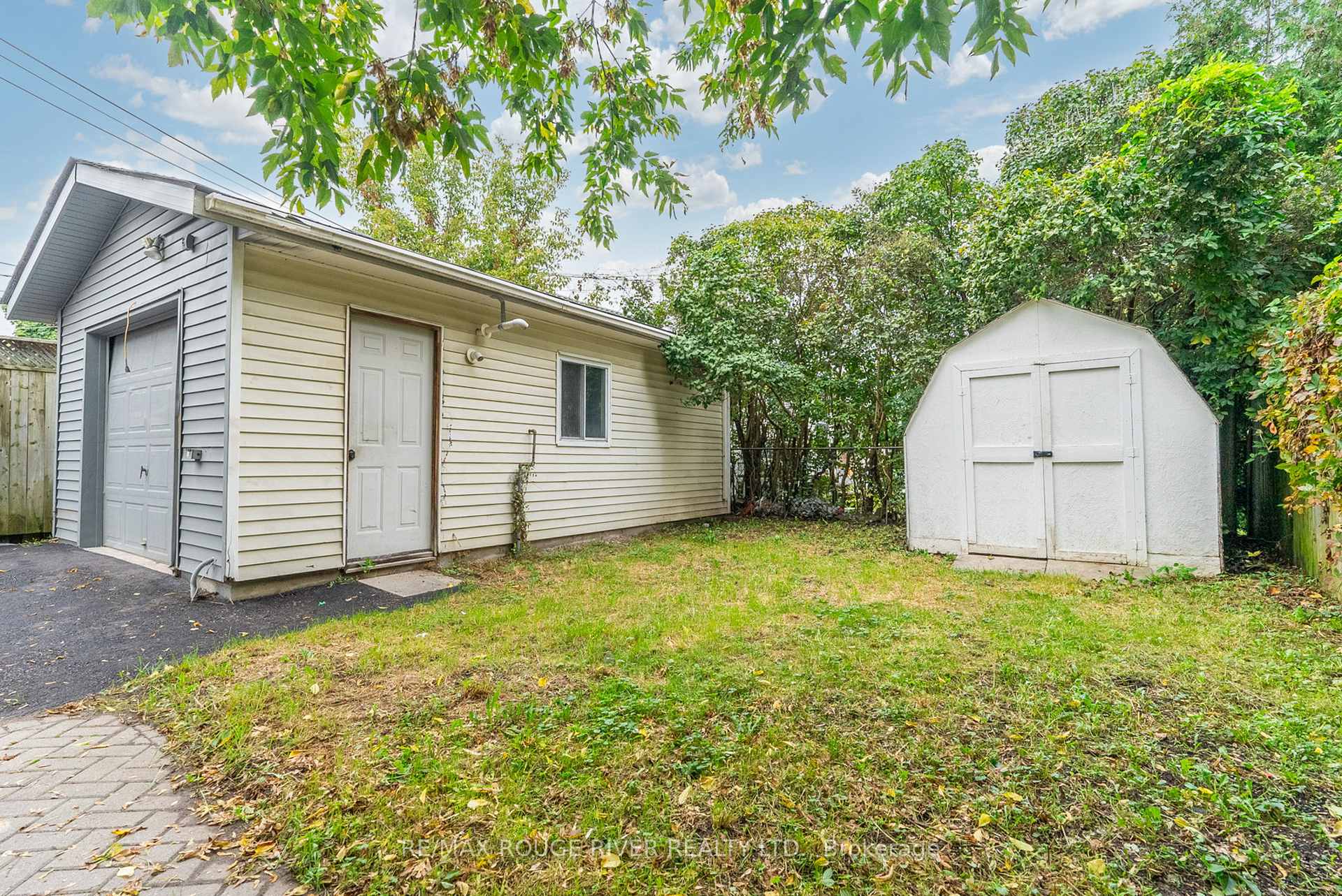 449 Drew St, Oshawa, ON L1H5B6 | 2 Bedroom 2 Bathroom Detached House | Image 37