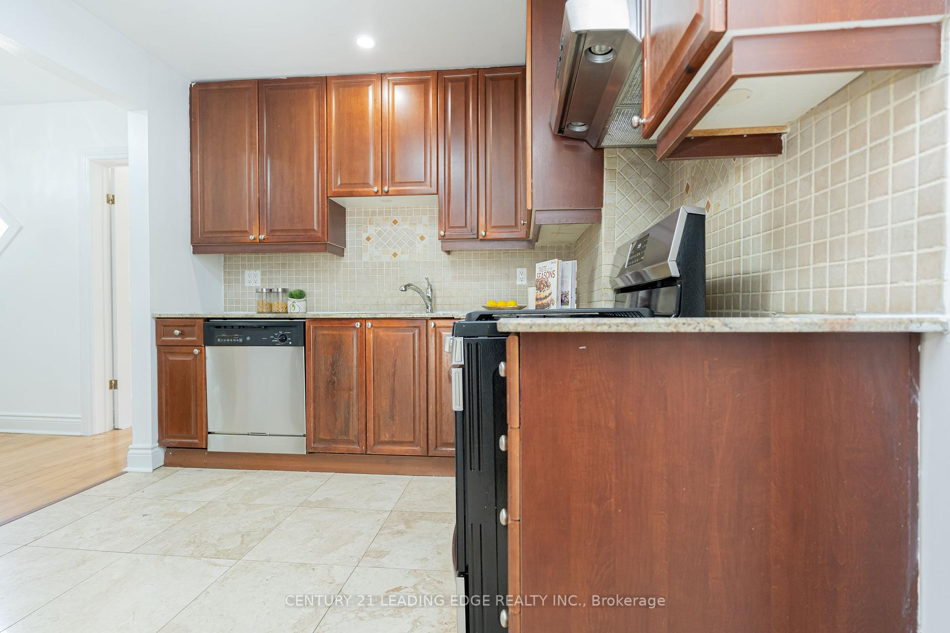 123 Cadorna Ave, Toronto, ON M4J3X3 | 4 Bedroom 3 Bathroom Detached House | Image 12