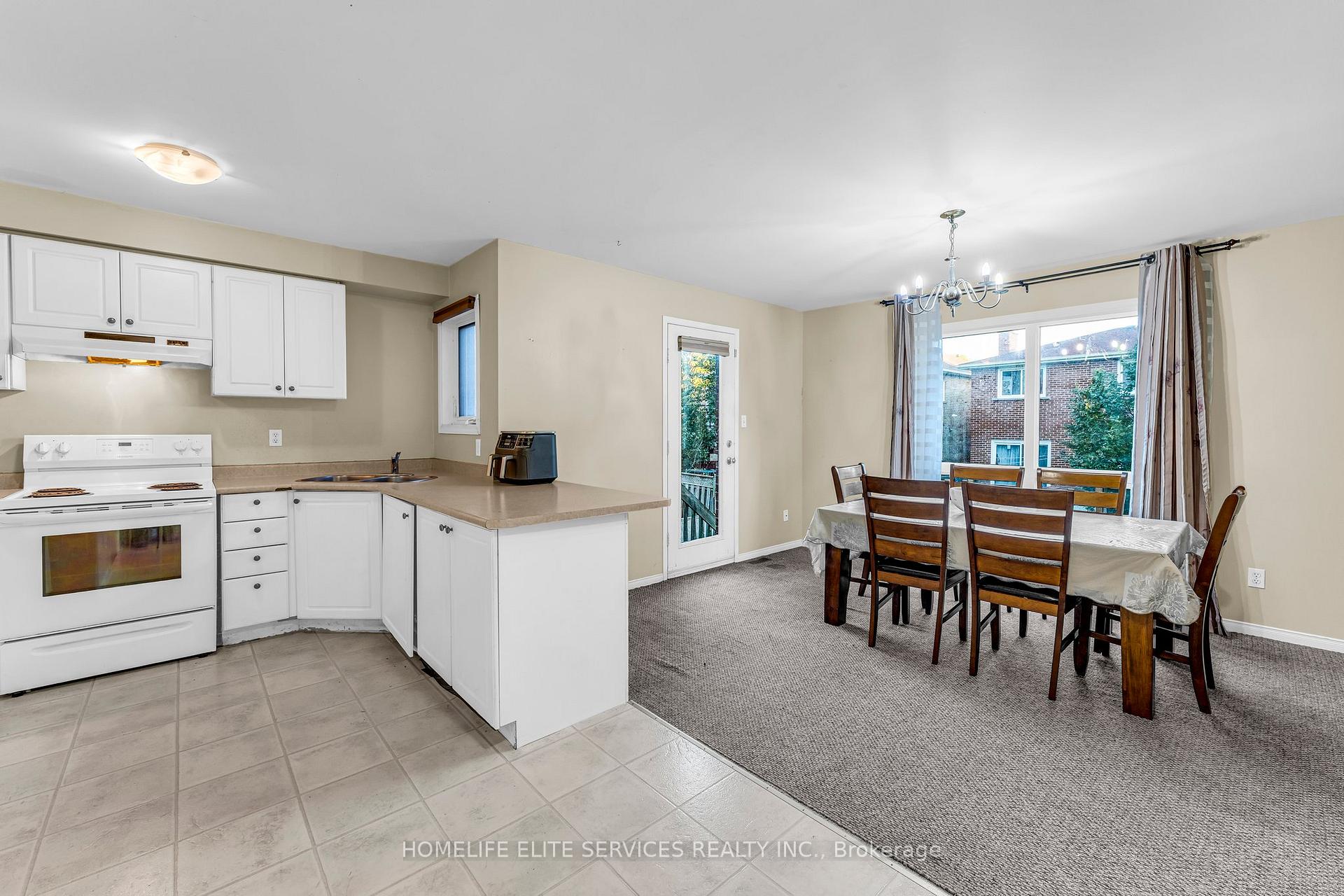 15 Lenthall Ave, Toronto, ON M1B2C7 | 3 Bedroom 4 Bathroom Semi-Detached House | Image 10