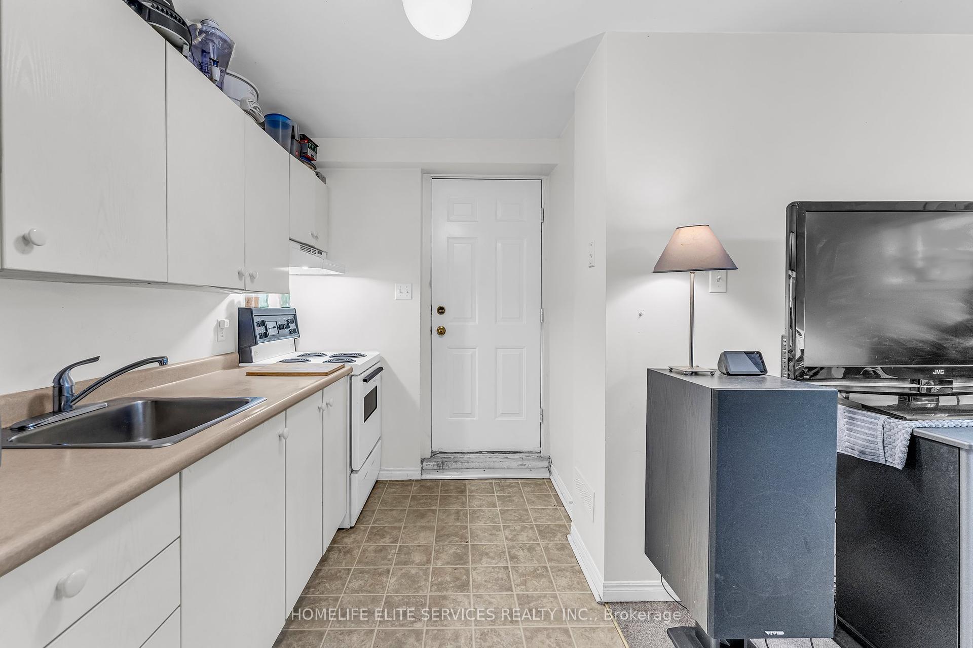 15 Lenthall Ave, Toronto, ON M1B2C7 | 3 Bedroom 4 Bathroom Semi-Detached House | Image 16