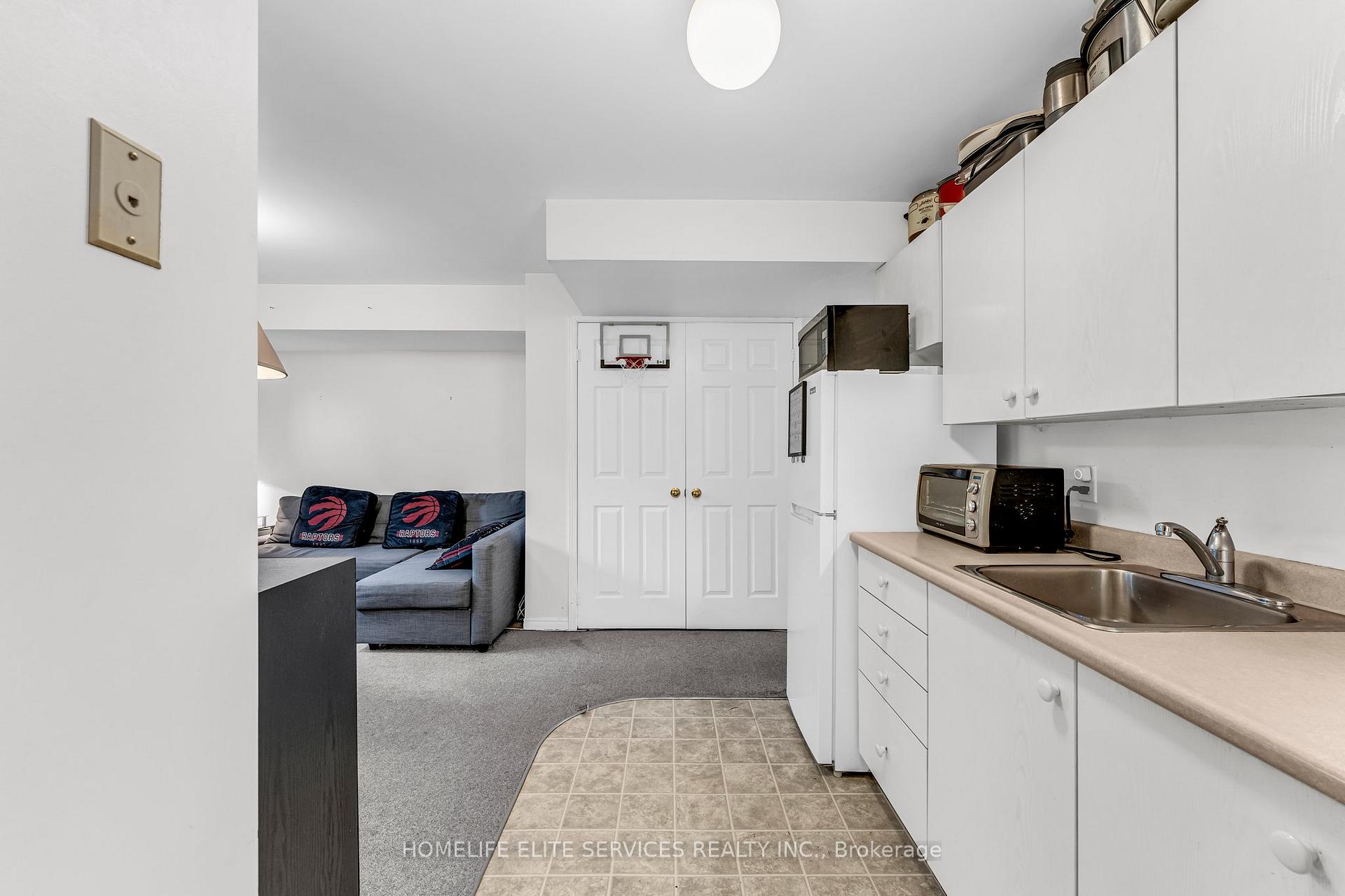 15 Lenthall Ave, Toronto, ON M1B2C7 | 3 Bedroom 4 Bathroom Semi-Detached House | Image 19