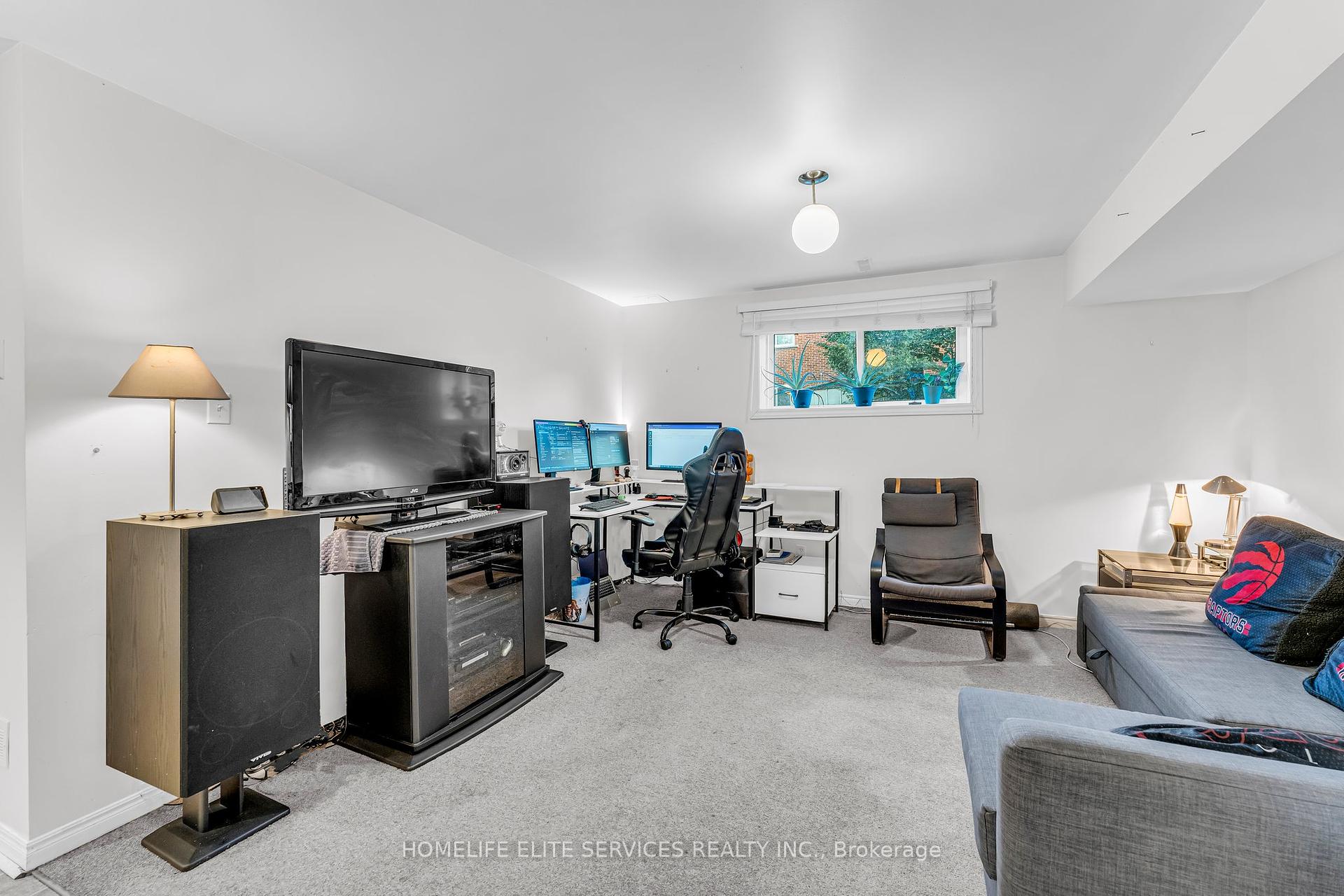 15 Lenthall Ave, Toronto, ON M1B2C7 | 3 Bedroom 4 Bathroom Semi-Detached House | Image 21