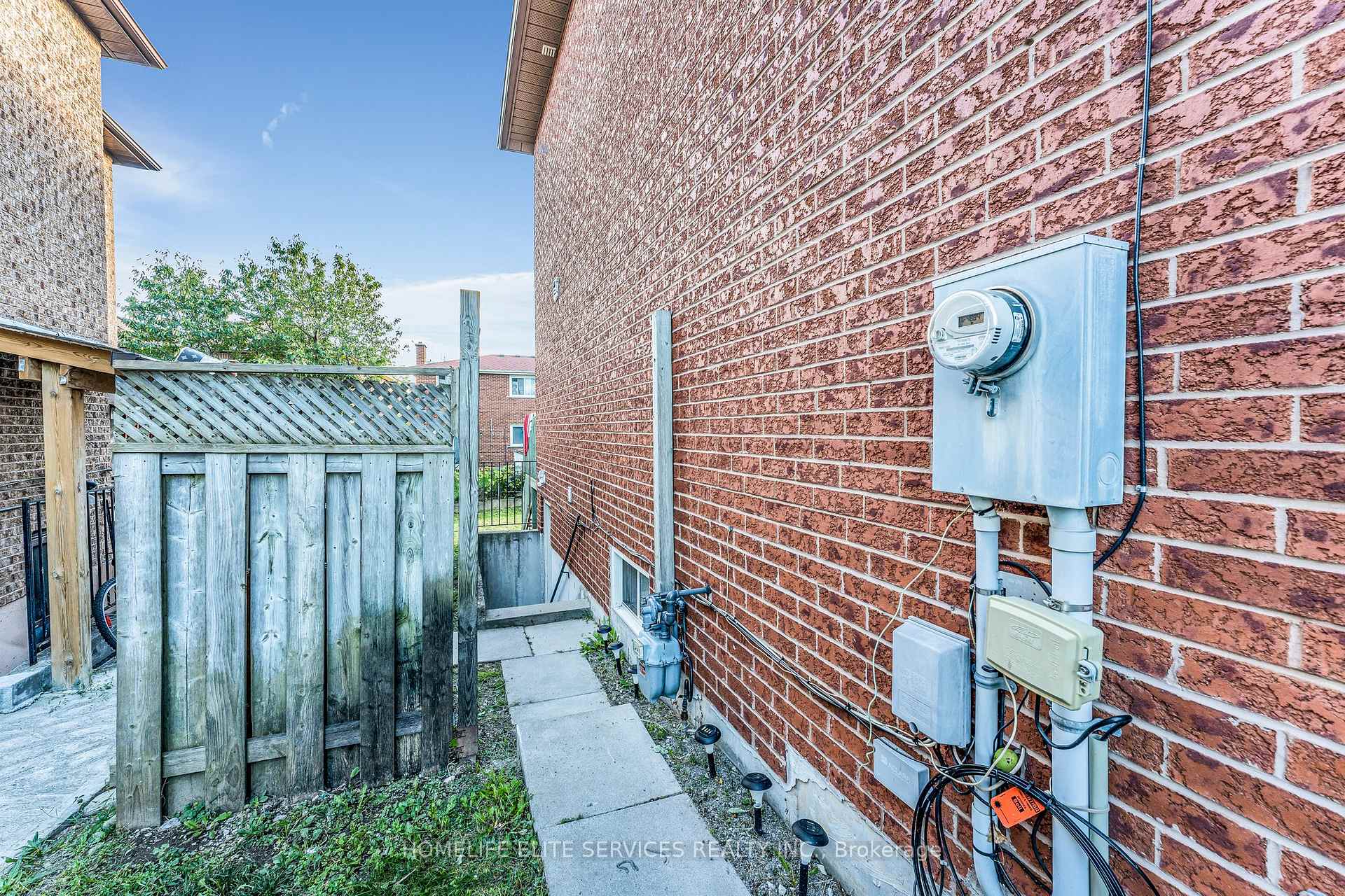 15 Lenthall Ave, Toronto, ON M1B2C7 | 3 Bedroom 4 Bathroom Semi-Detached House | Image 40