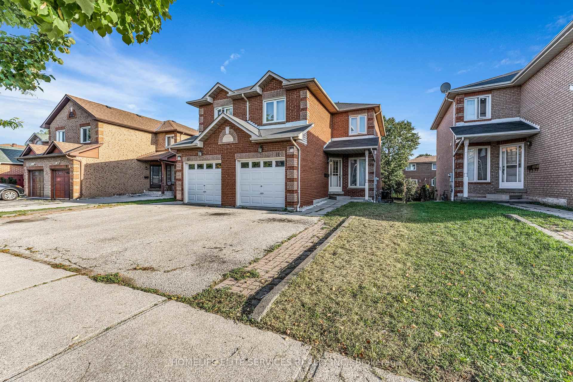 11 Lenthall Ave, Toronto, ON M1B2C7 | 3 Bedroom 4 Bathroom Semi-Detached House | Image 1