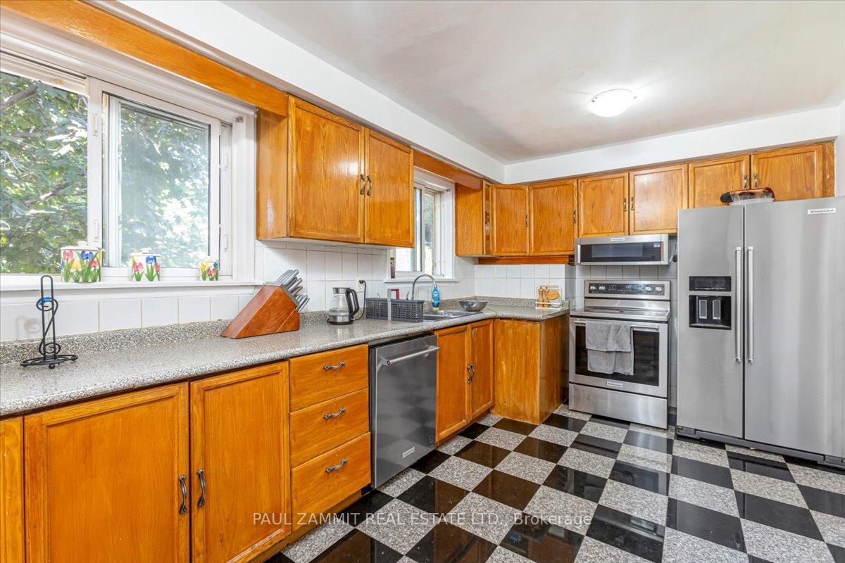 16 Paloma Pl, Toronto, ON M1J1P7 | 3 Bedroom 2 Bathroom Detached House | Image 8