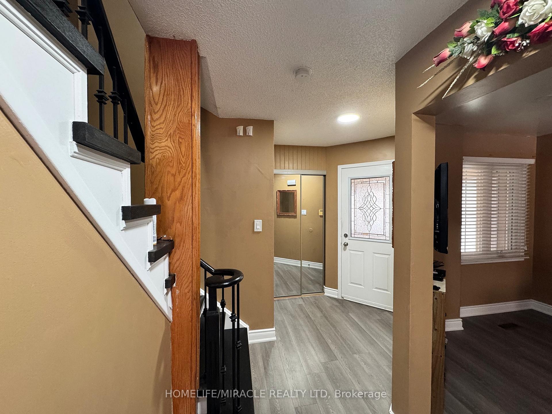 131 Plumrose Ptwy, Toronto, ON M1B4B6 | 3 Bedroom 4 Bathroom Detached House | Image 10