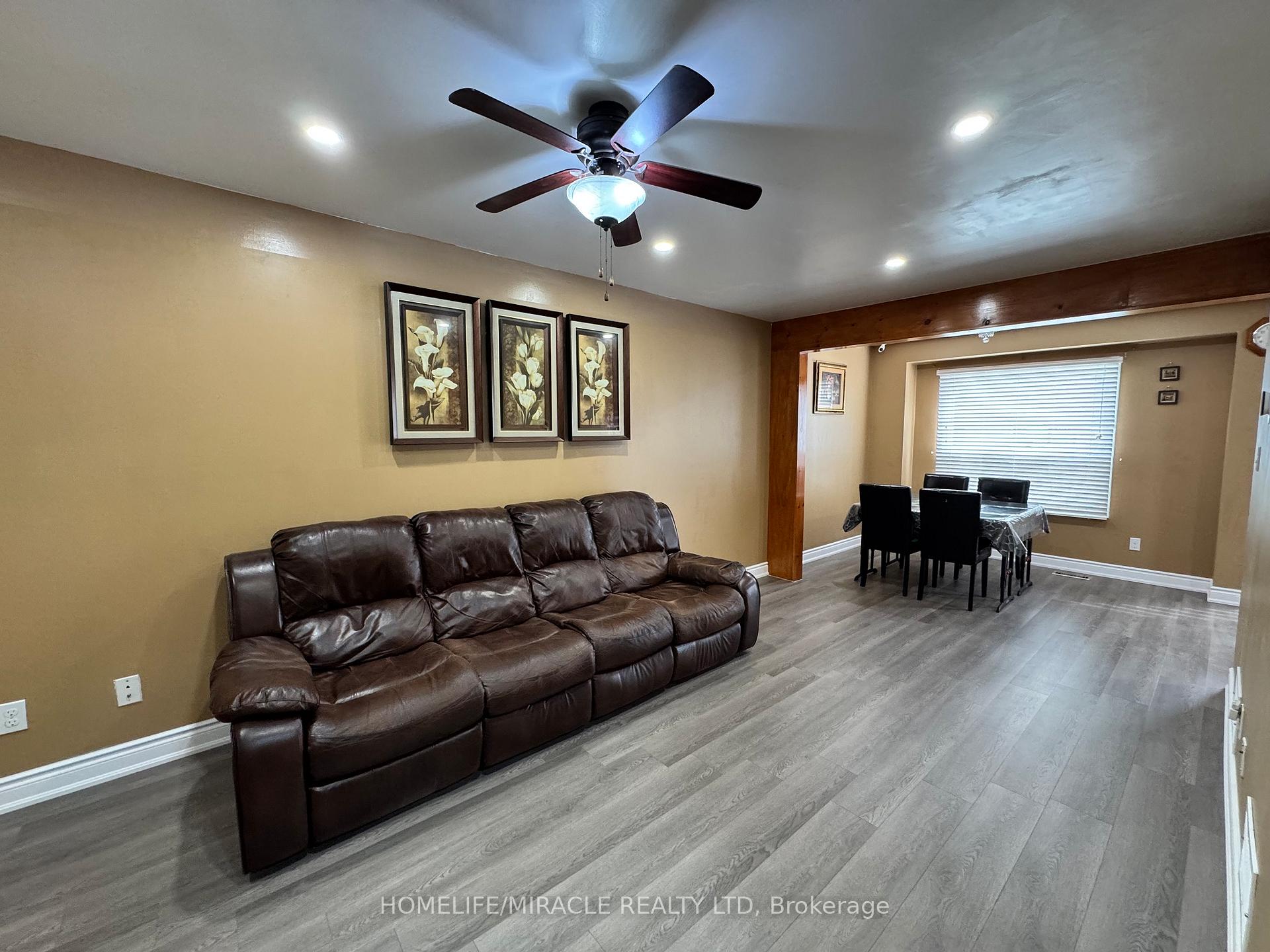 131 Plumrose Ptwy, Toronto, ON M1B4B6 | 3 Bedroom 4 Bathroom Detached House | Image 22