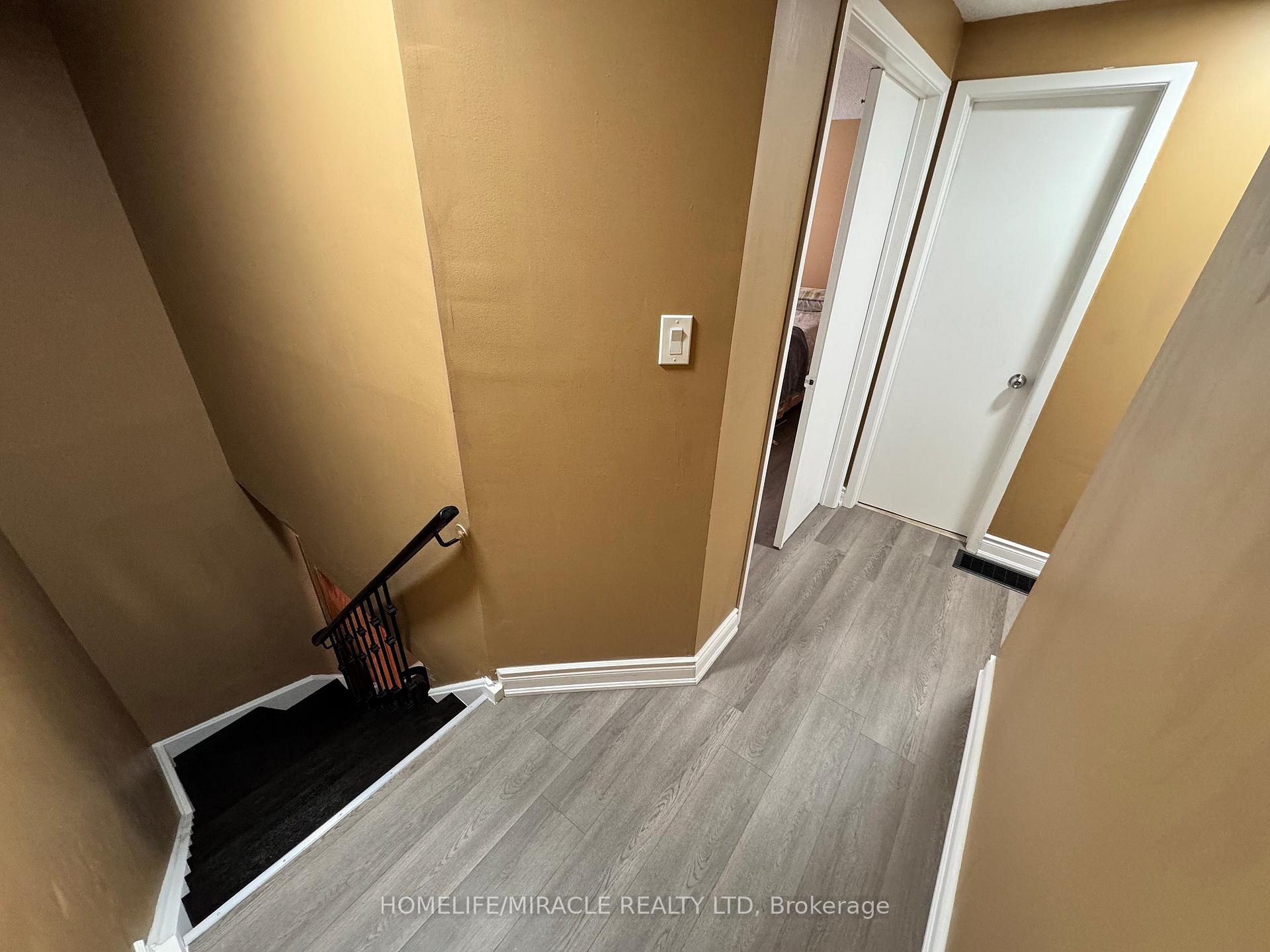 131 Plumrose Ptwy, Toronto, ON M1B4B6 | 3 Bedroom 4 Bathroom Detached House | Image 25