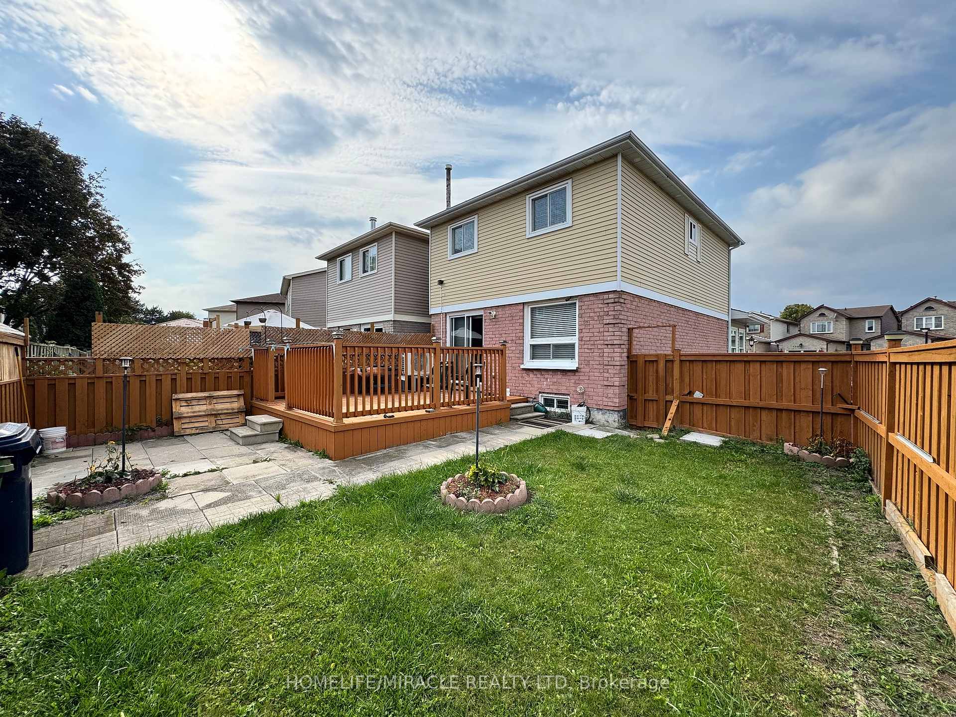 131 Plumrose Ptwy, Toronto, ON M1B4B6 | 3 Bedroom 4 Bathroom Detached House | Image 39
